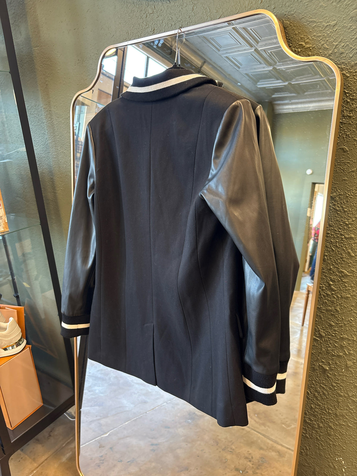 Blue Revival Size M Black Jacket