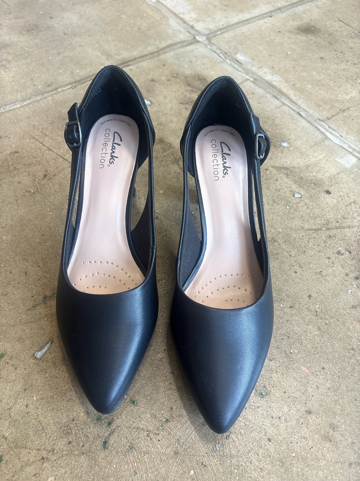 Clarks Shoe Size 8.5 Black Heels