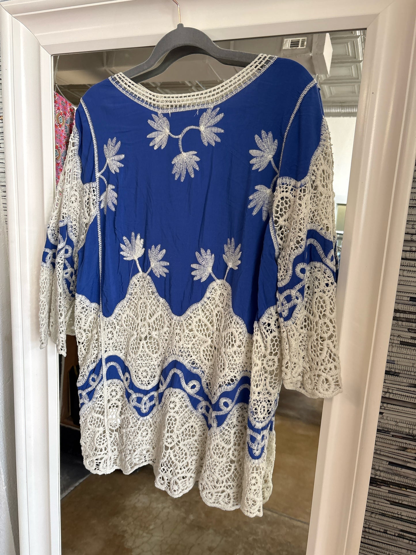 luxmi Size M/L Blue/Cream Top