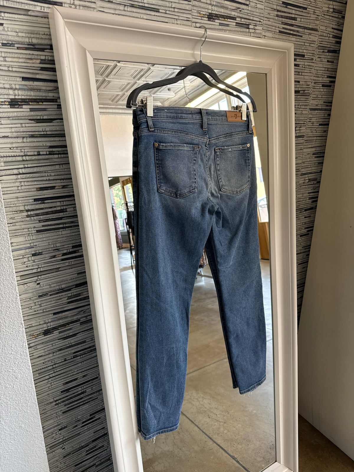 7 For All Mankind Size 27 Denim Jeans