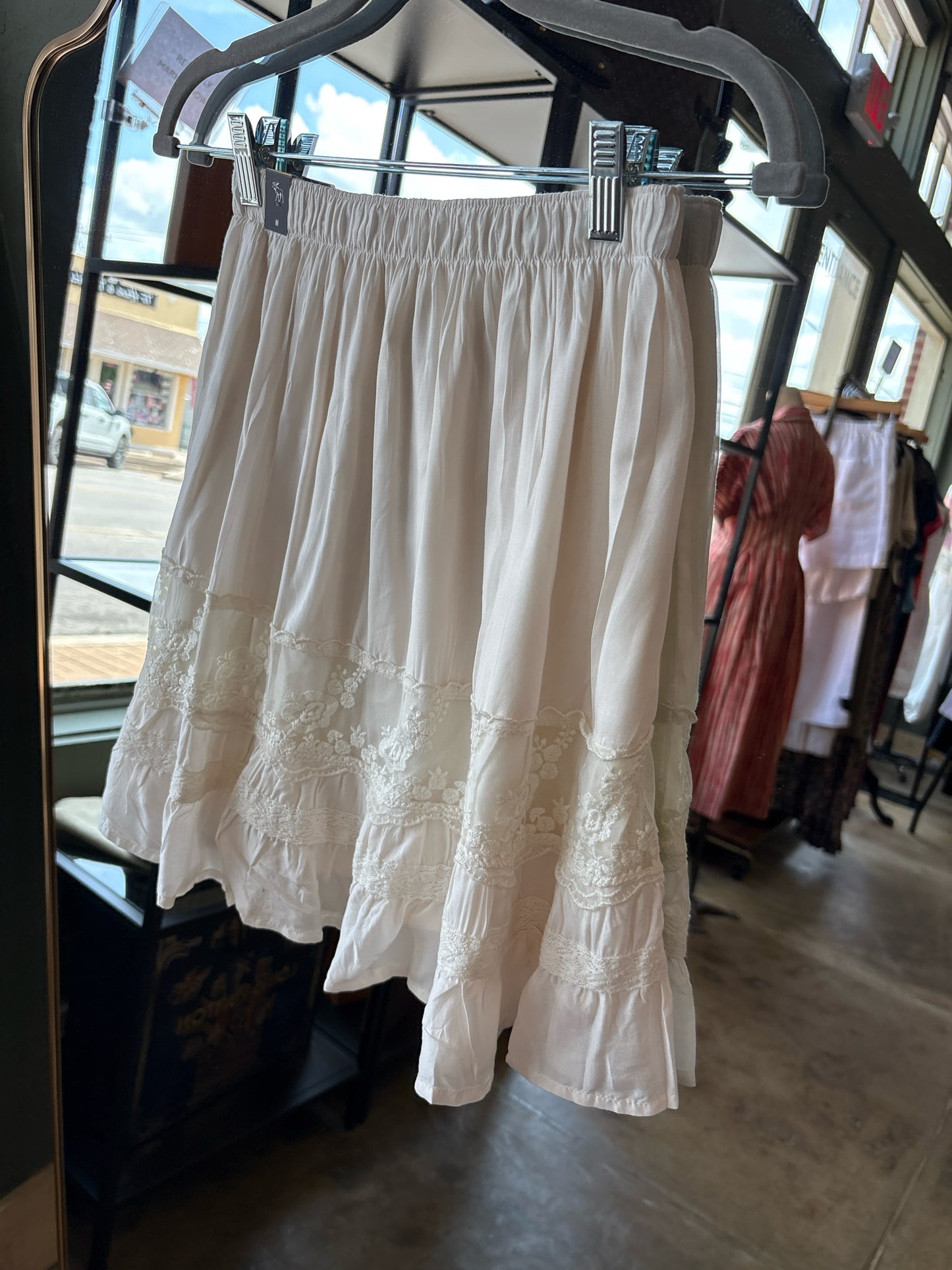 Abercrombie & Fitch Size M off white Skirt