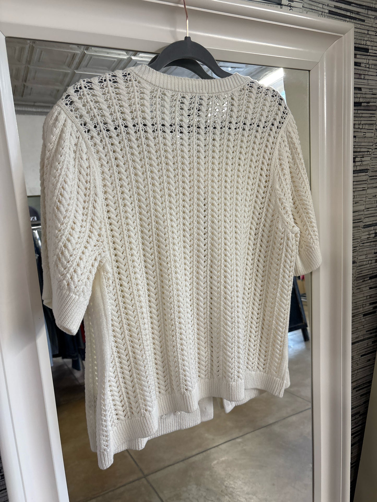 Cabi Size L Cream Sweater