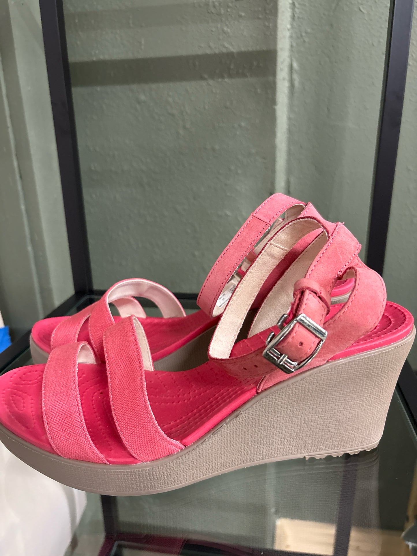 Crocs Shoe Size 10 Pink Wedge