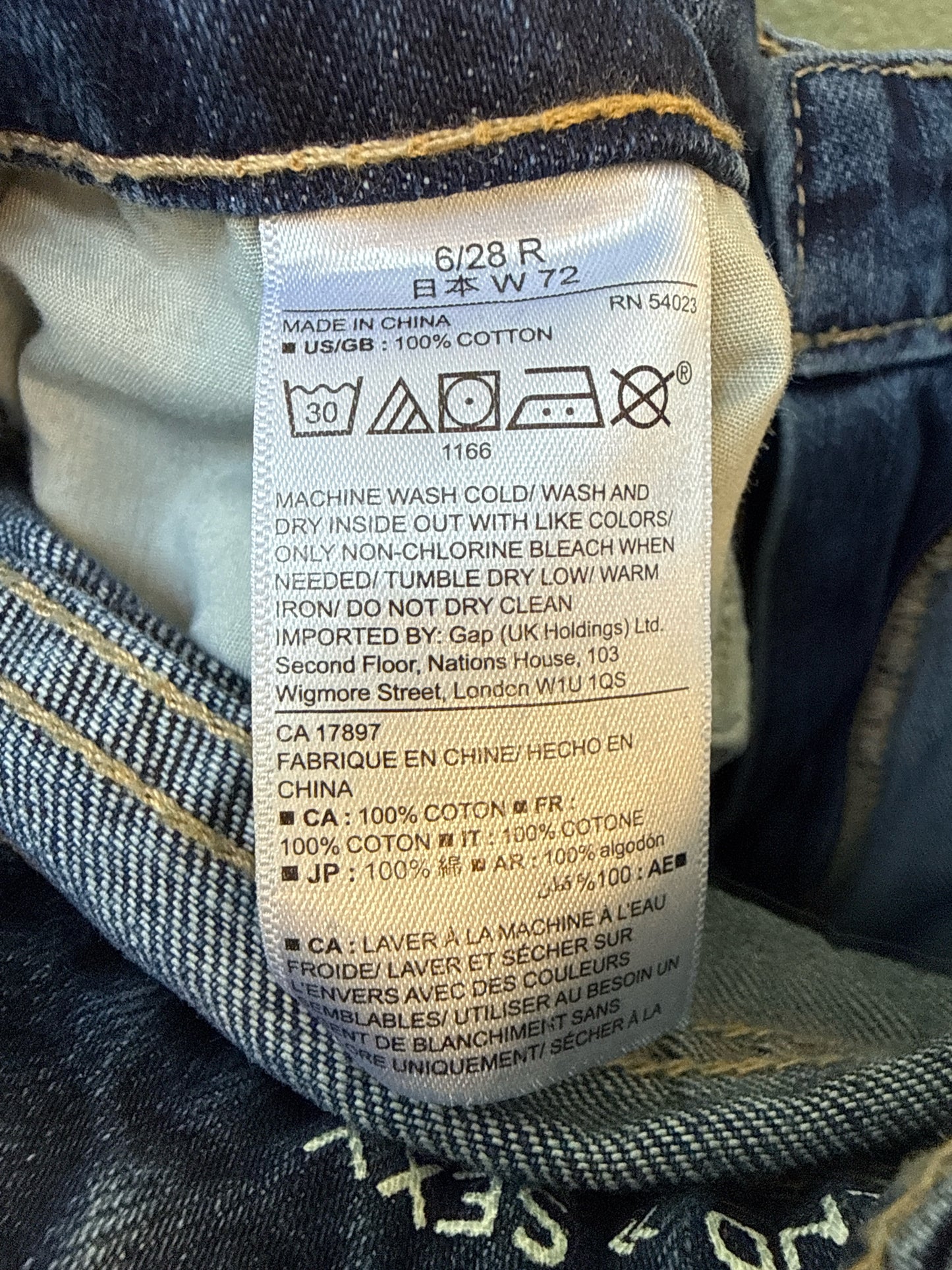 GAP Size 6/28 Denim Jeans
