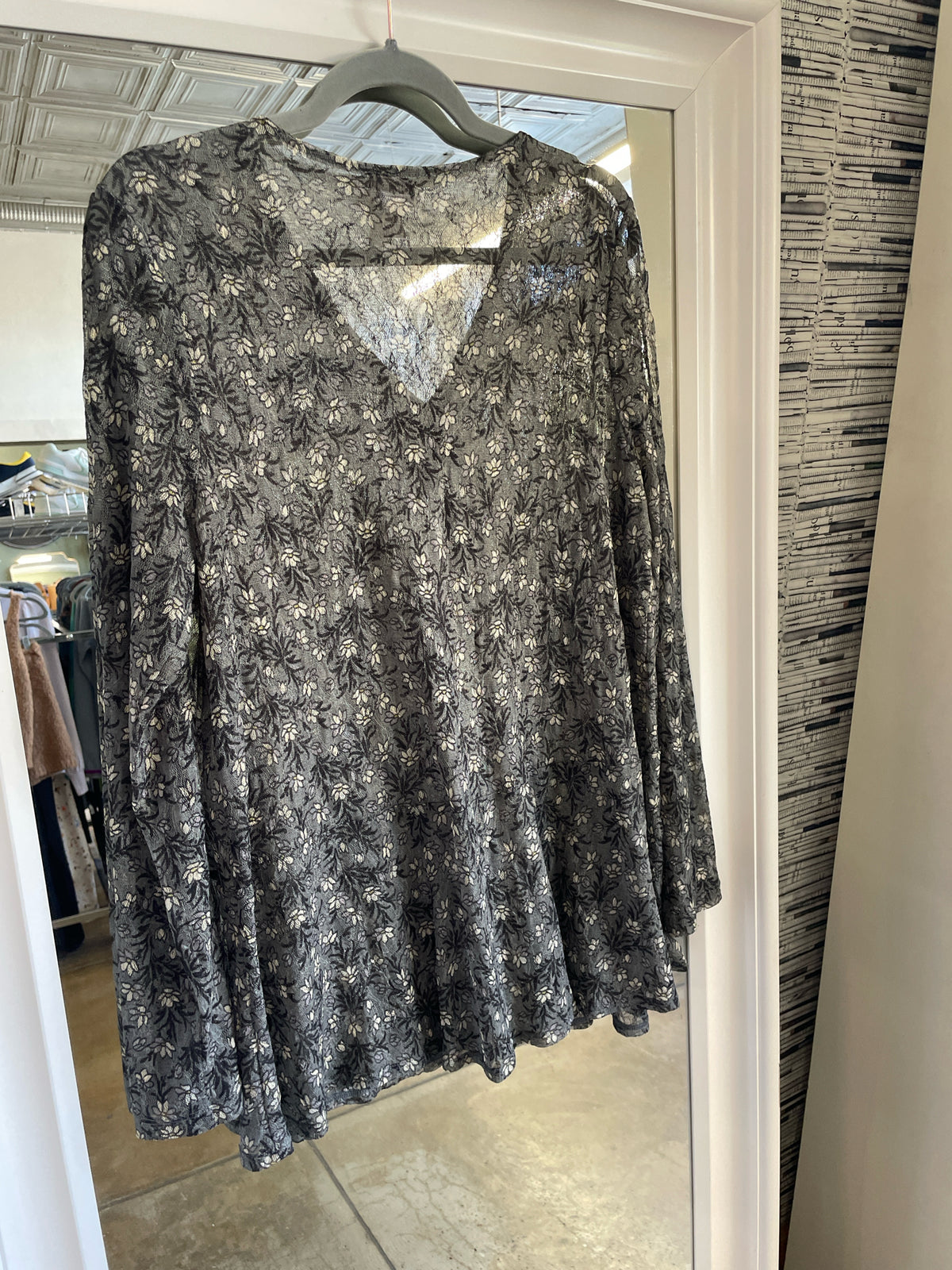 Logo Size M Gray Print Top