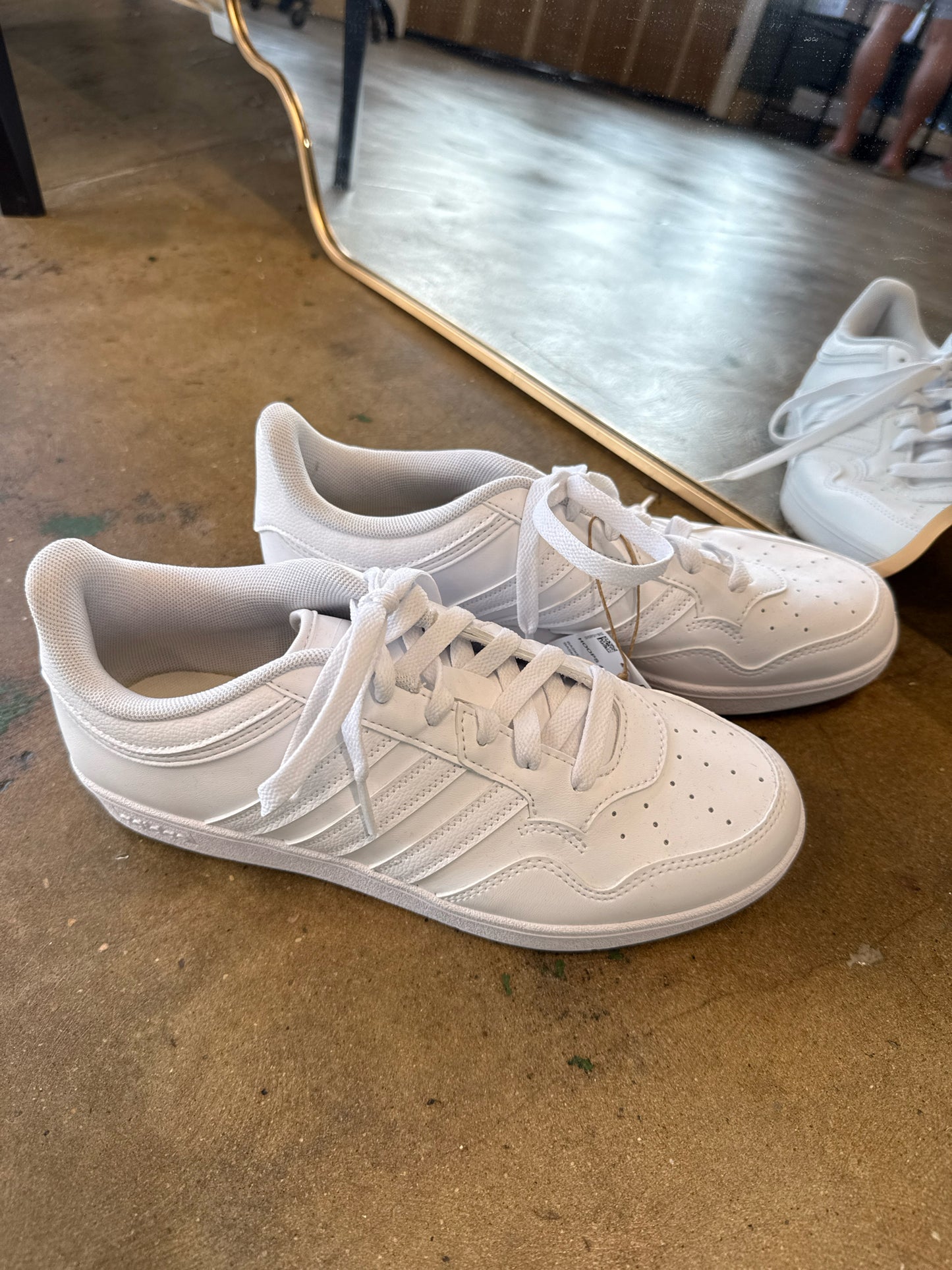 Adidas Shoe Size 7.5 White Sneakers