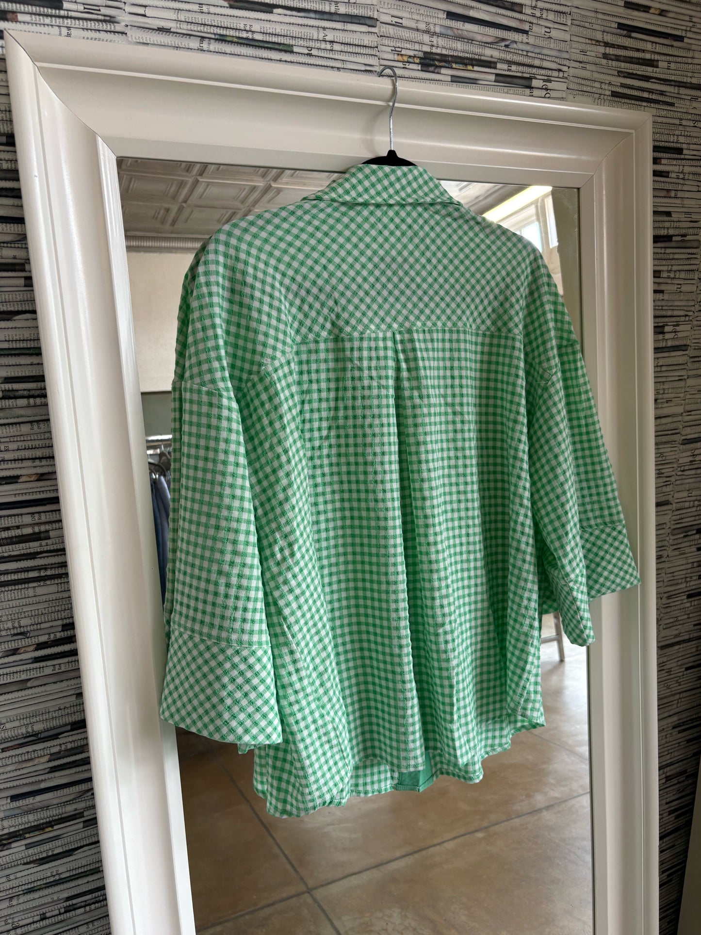 entro Size M Green/White Top