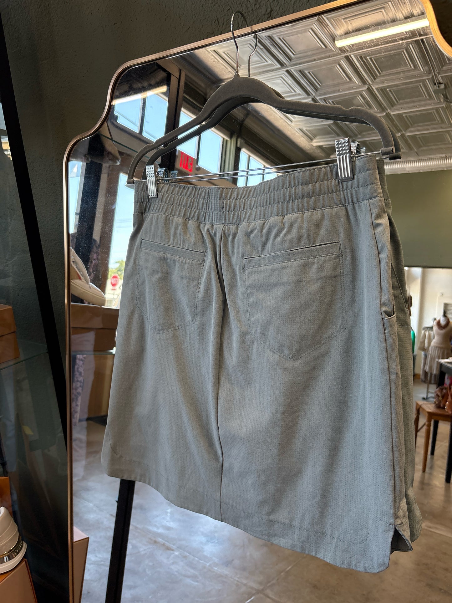 DULUTH TRADING Size 8 Blue Skort