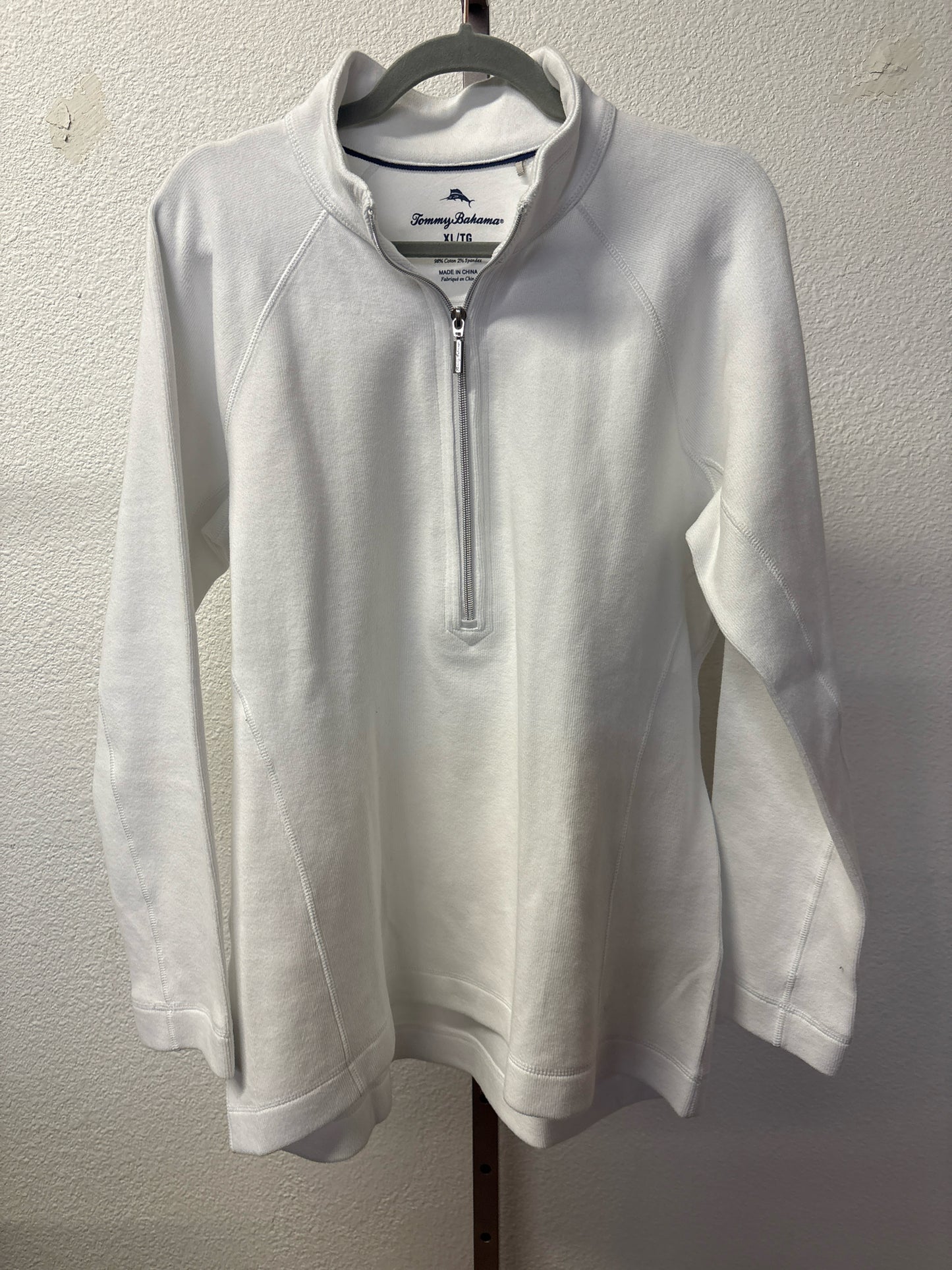 Tommy Bahama Size XL Pullover/Hoodie