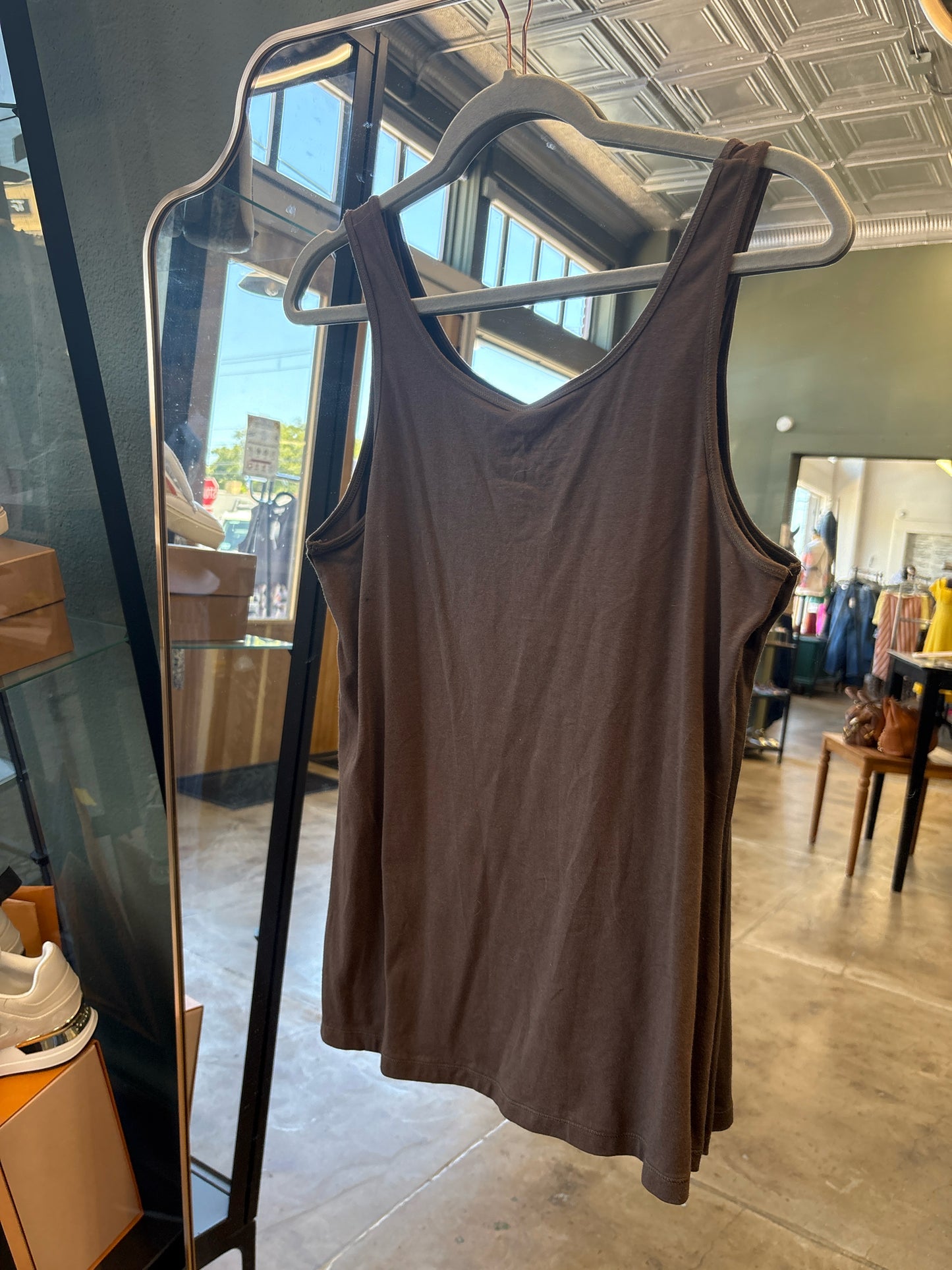 Neon Buddha Size M Brown Top