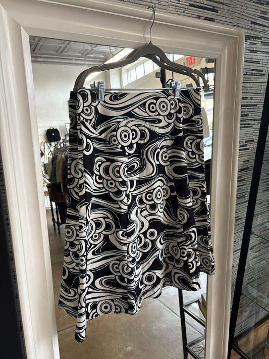 C.C. Outlaw Size M Black/Multi Swirls Skirt