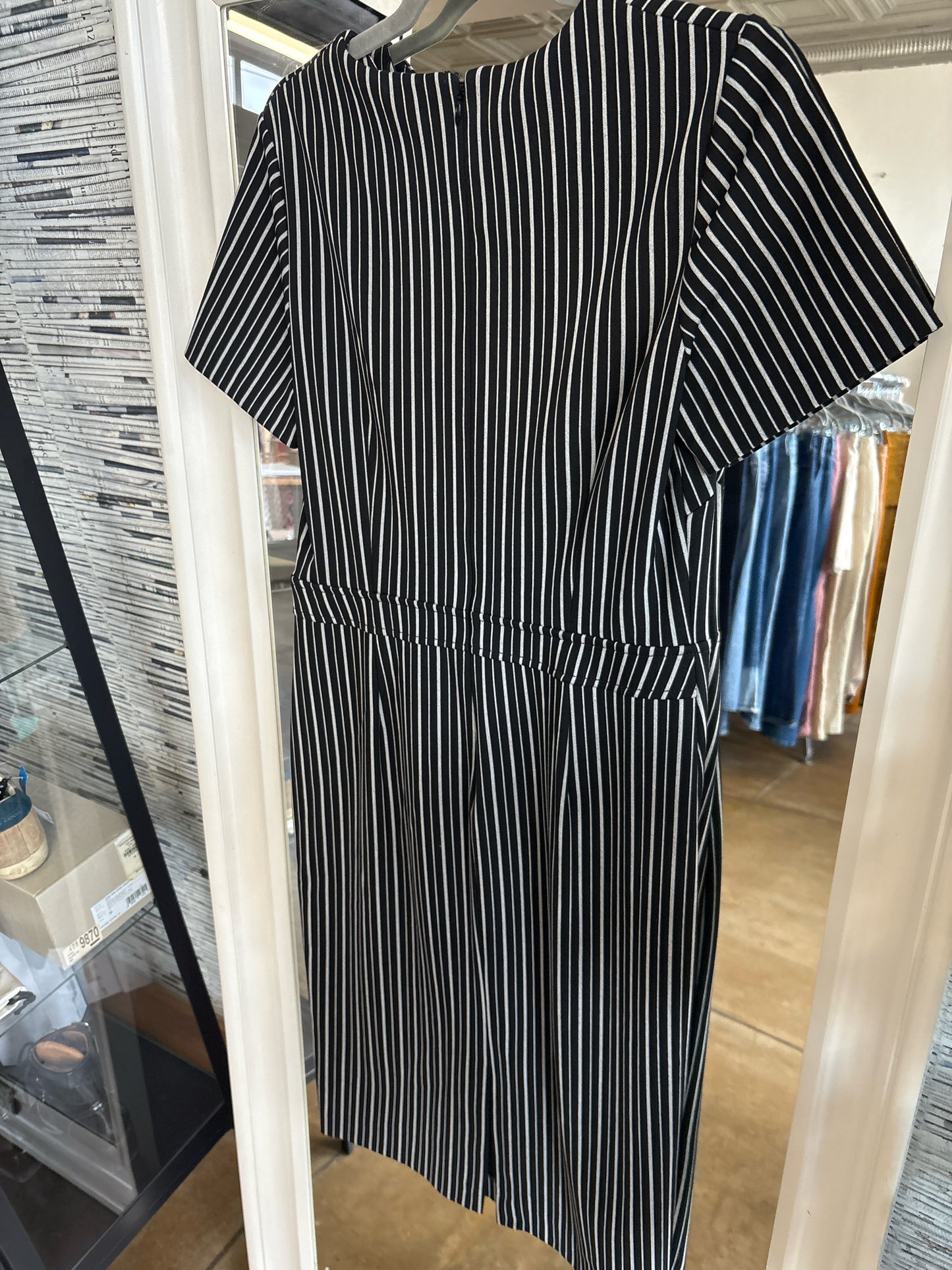 BANANA REP. Size 10 B&W Stripe Dress