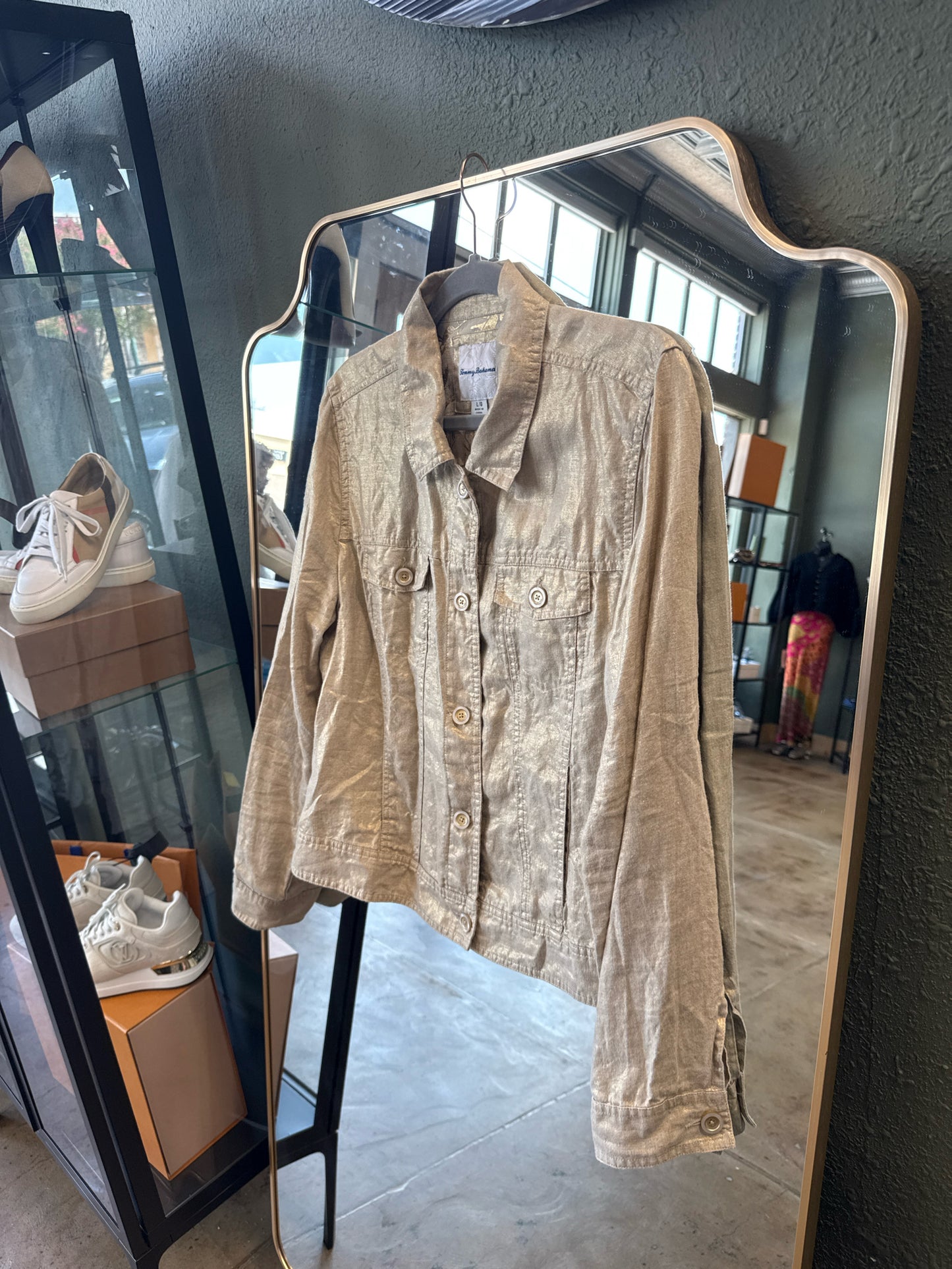 Tommy Bahama Size L Gold Top