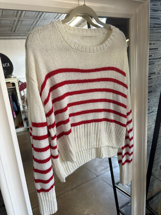 Moon & Madison Size S White/Red Stripe Sweater
