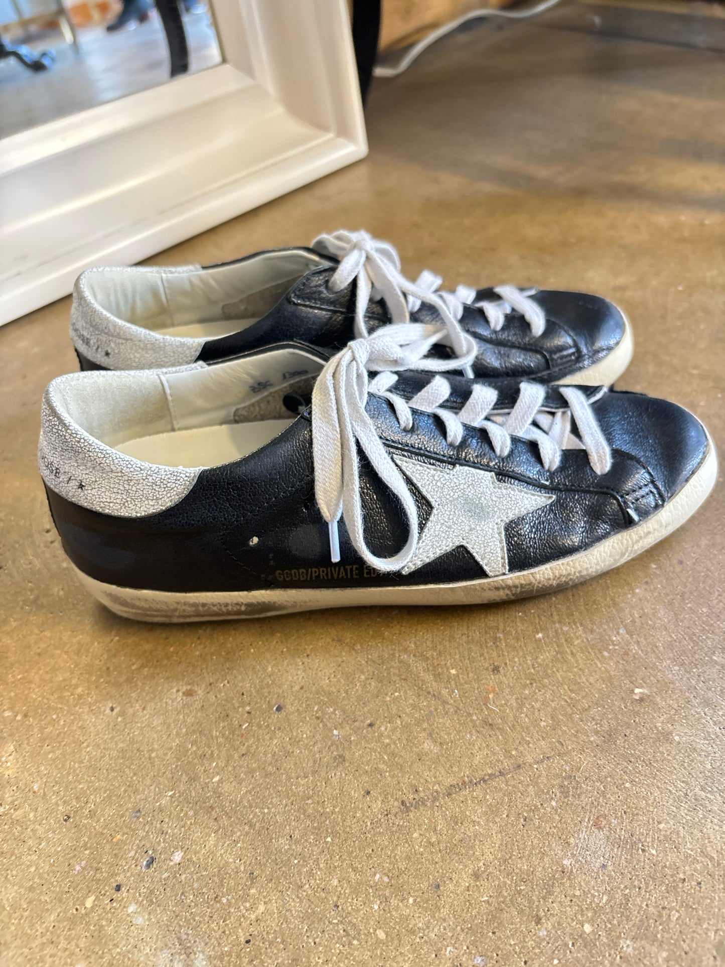 Golden Goose Shoe Size 37 Black/White Stars Sneakers