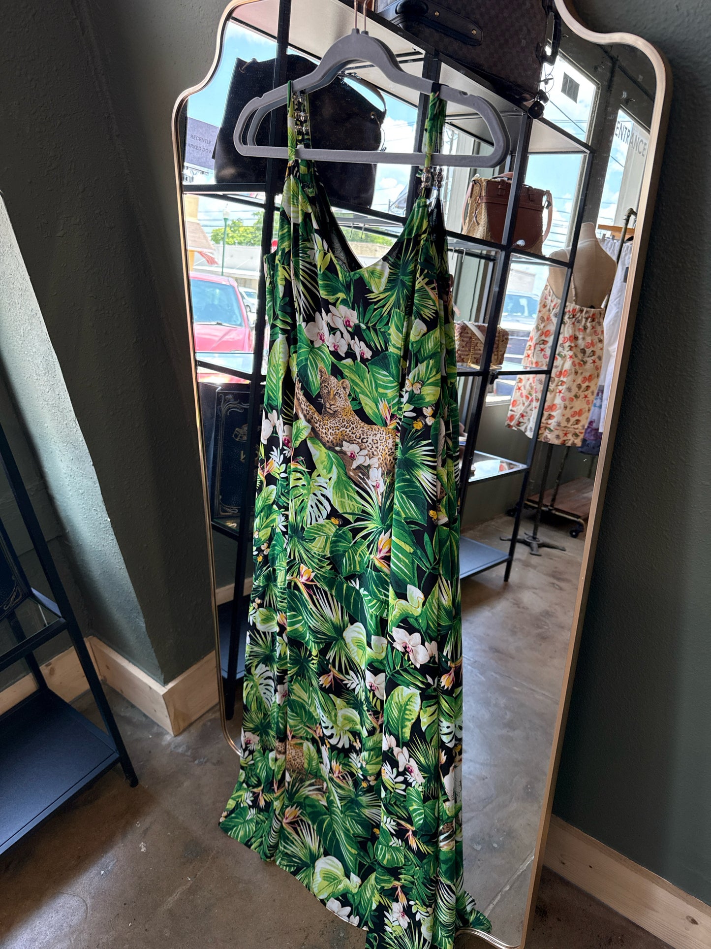 White House Black Market Size 8 Green Dress