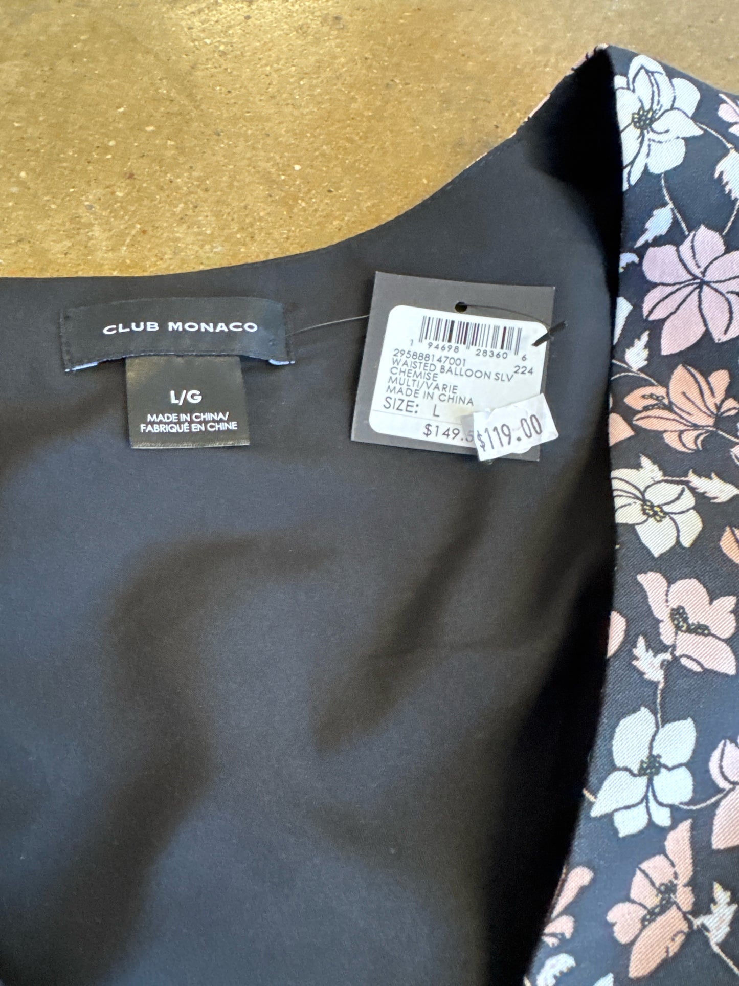 club monaco Size L Black/Multi Floral Top