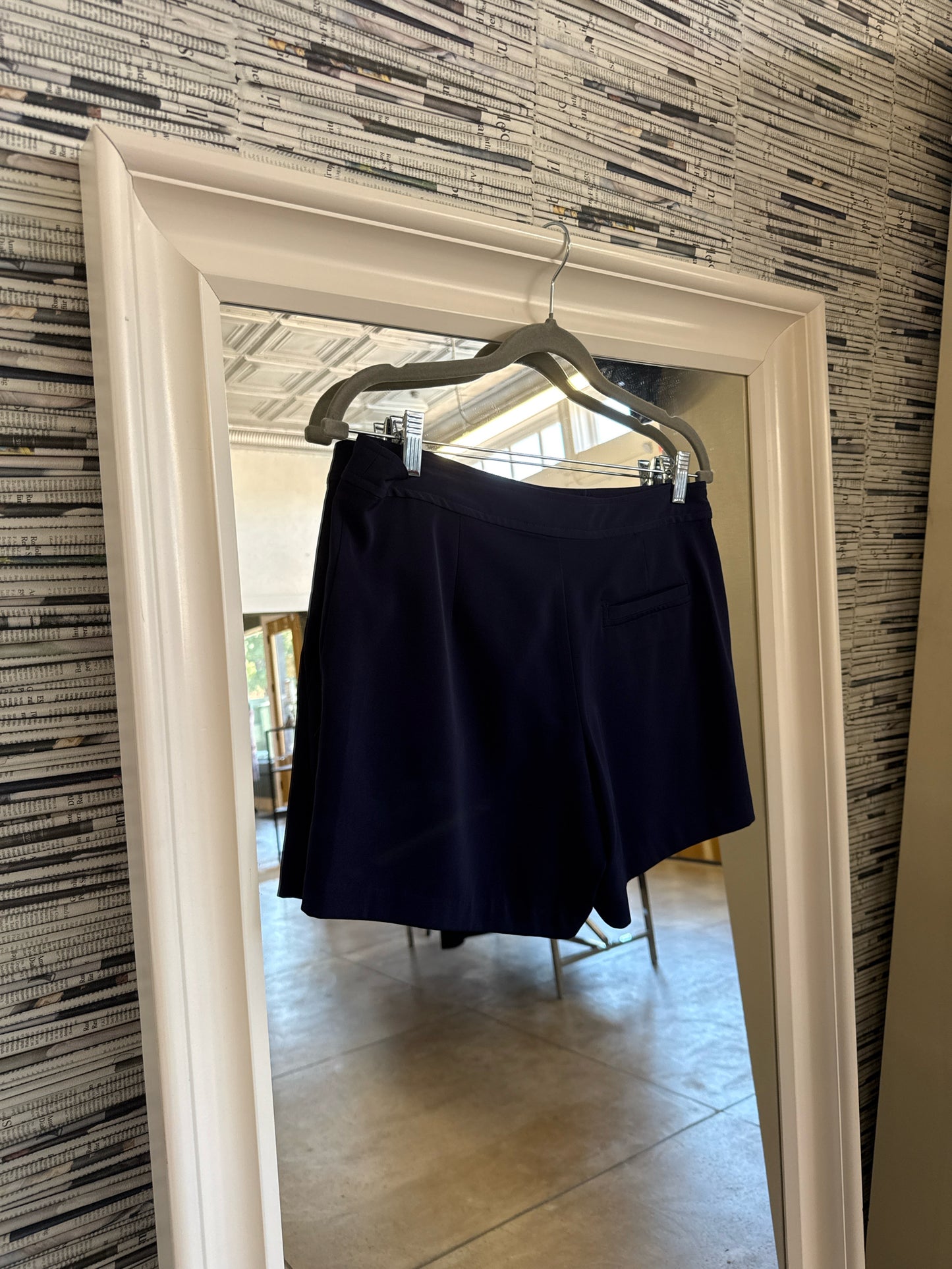 Jade Size 4 Navy Shorts