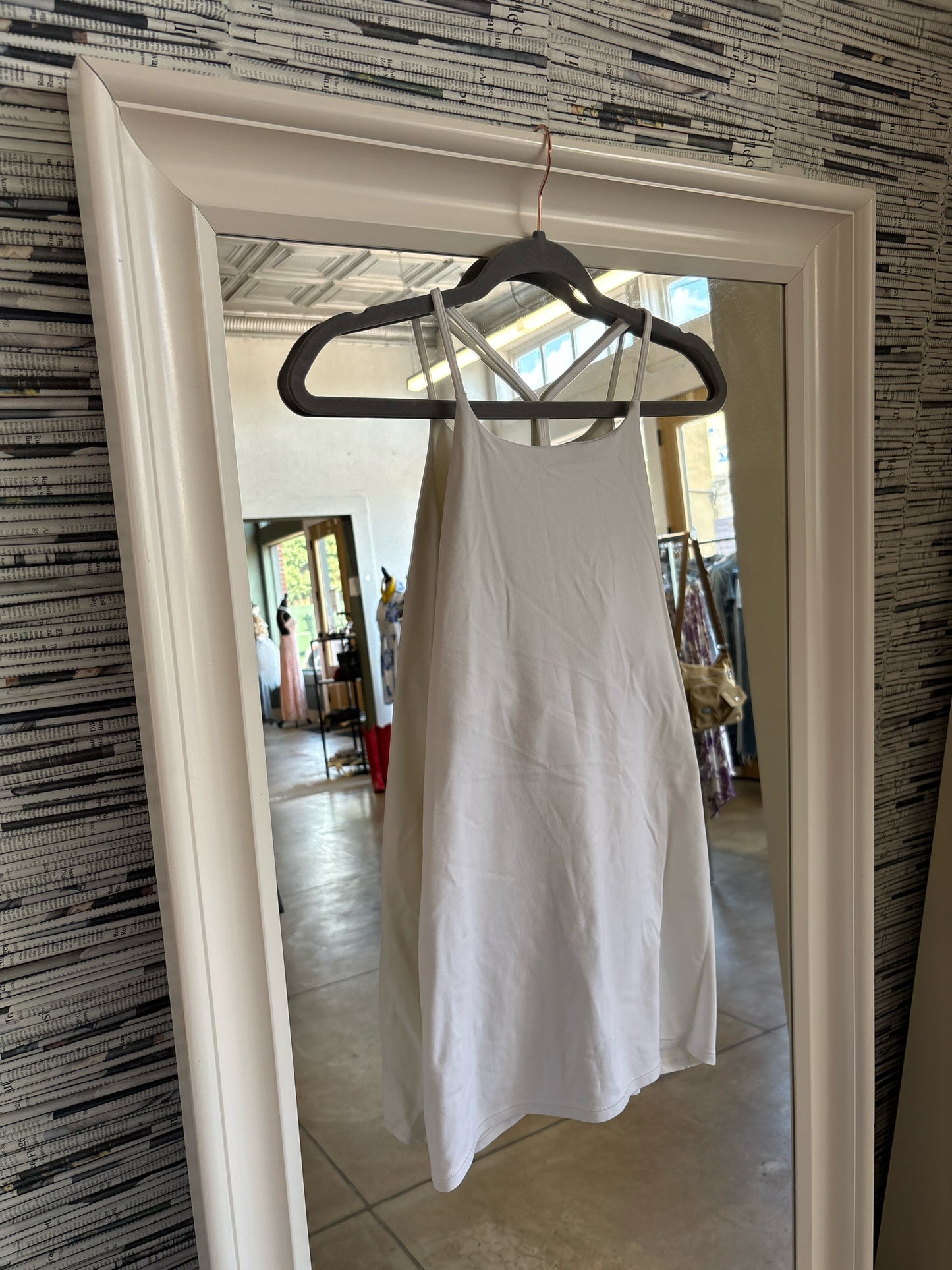 Lululemon Size 12 White Tanks