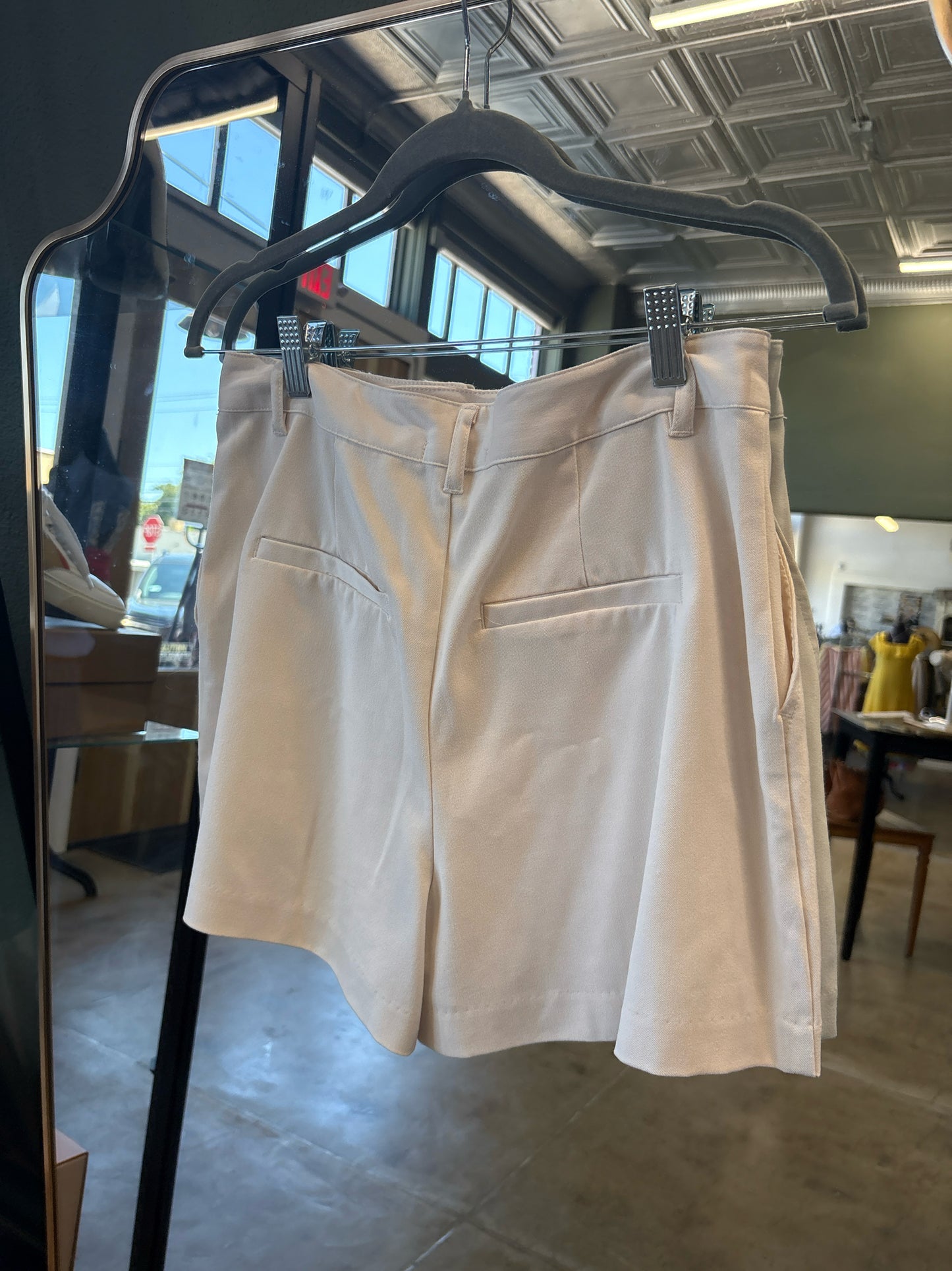 z supply Size 6 Cream Shorts
