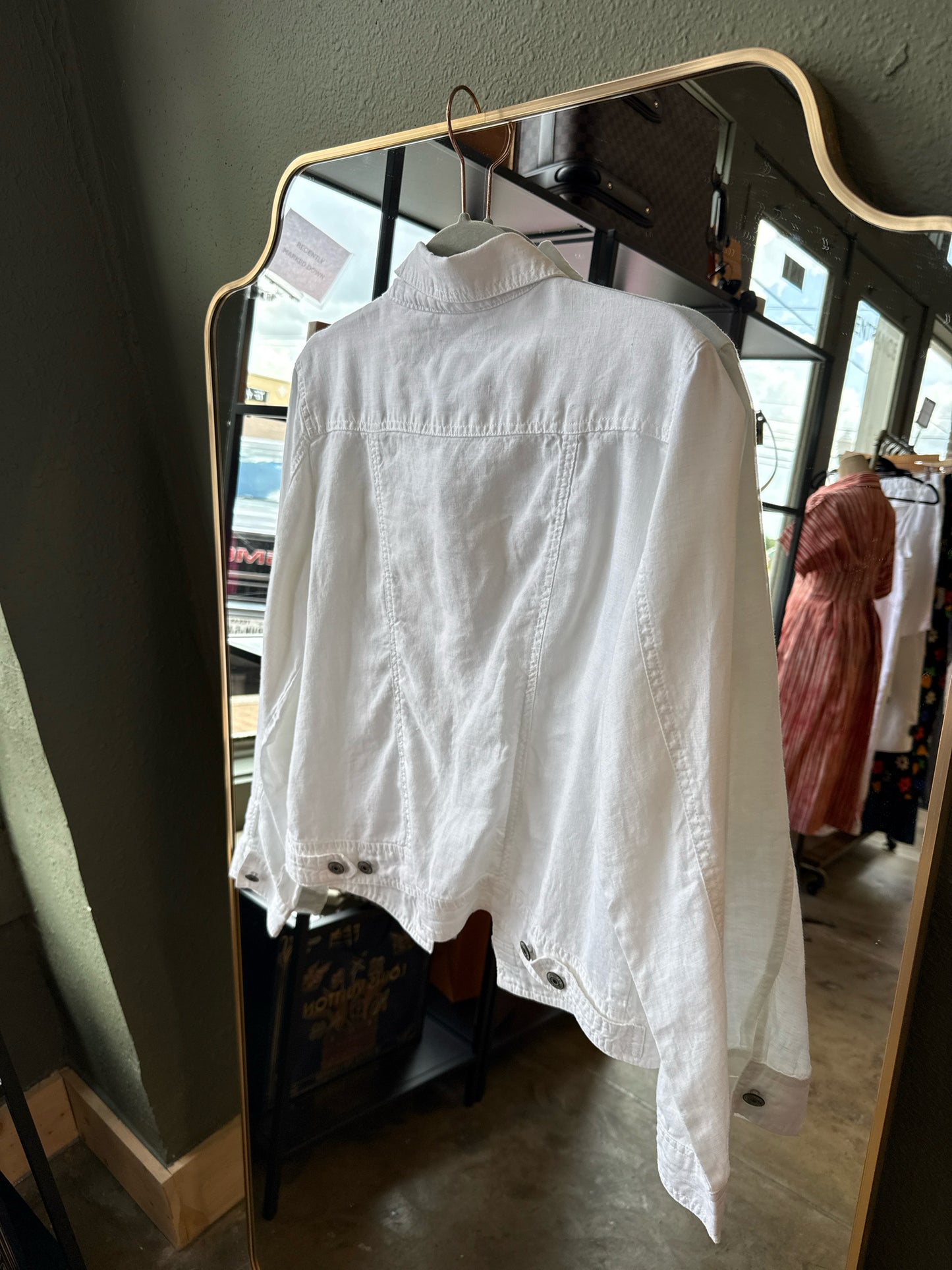 JNY Size M White Shacket