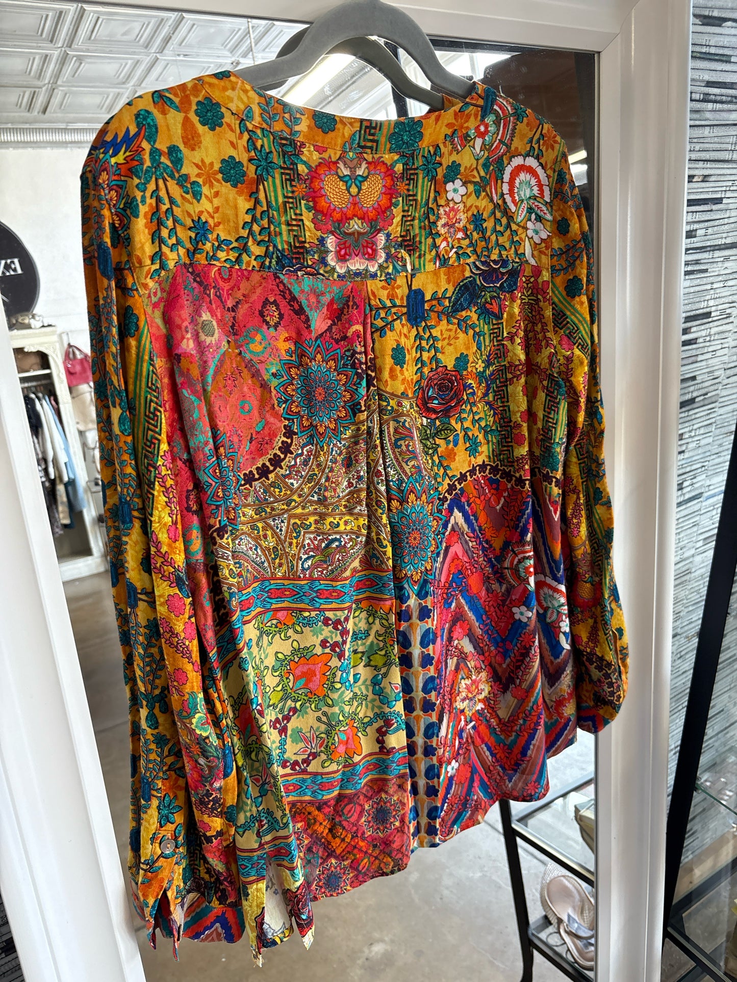 John Mark Size M Orange/Multi Artsy Top