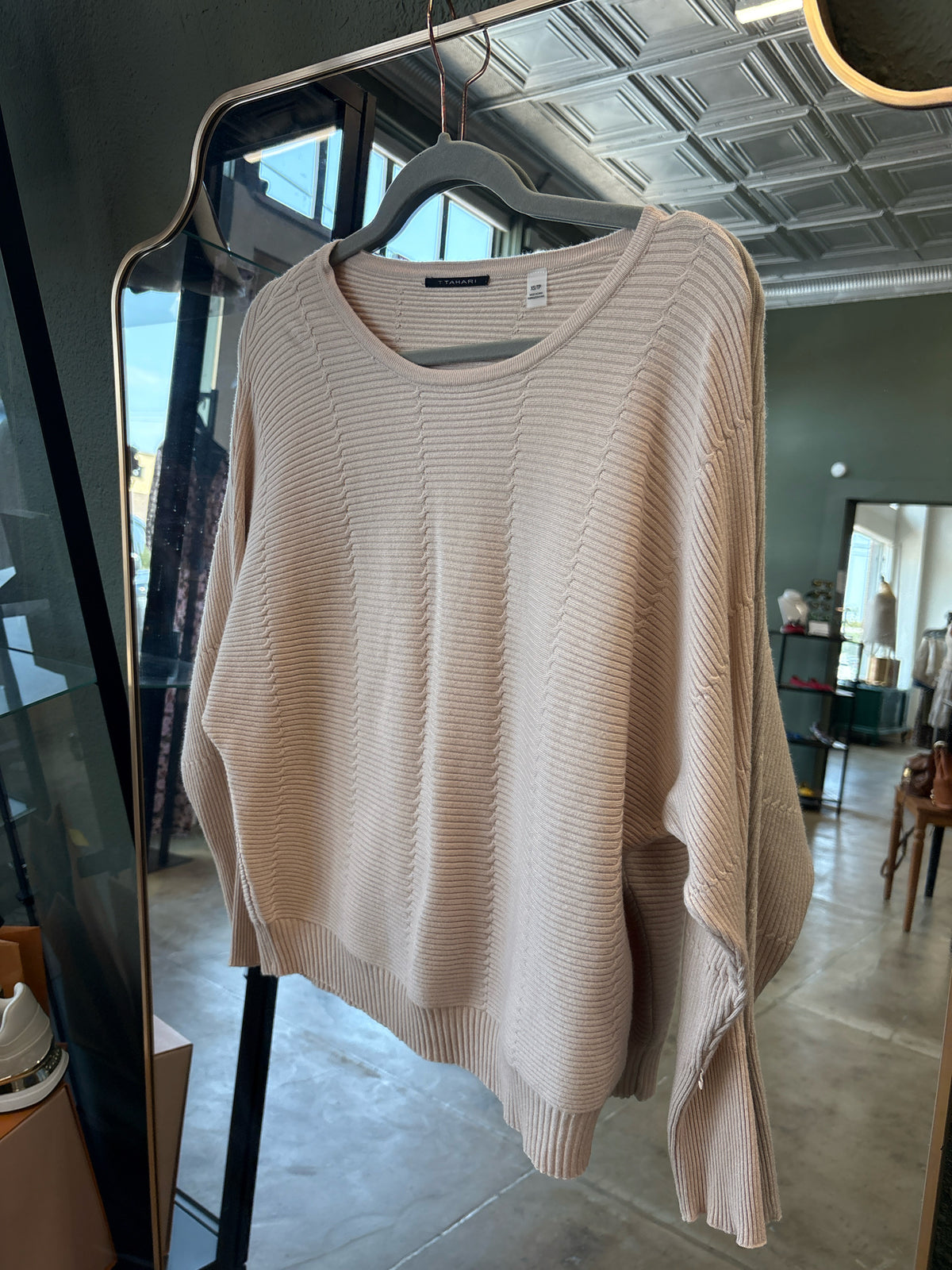 TAHARI Size XS Bone Sweater