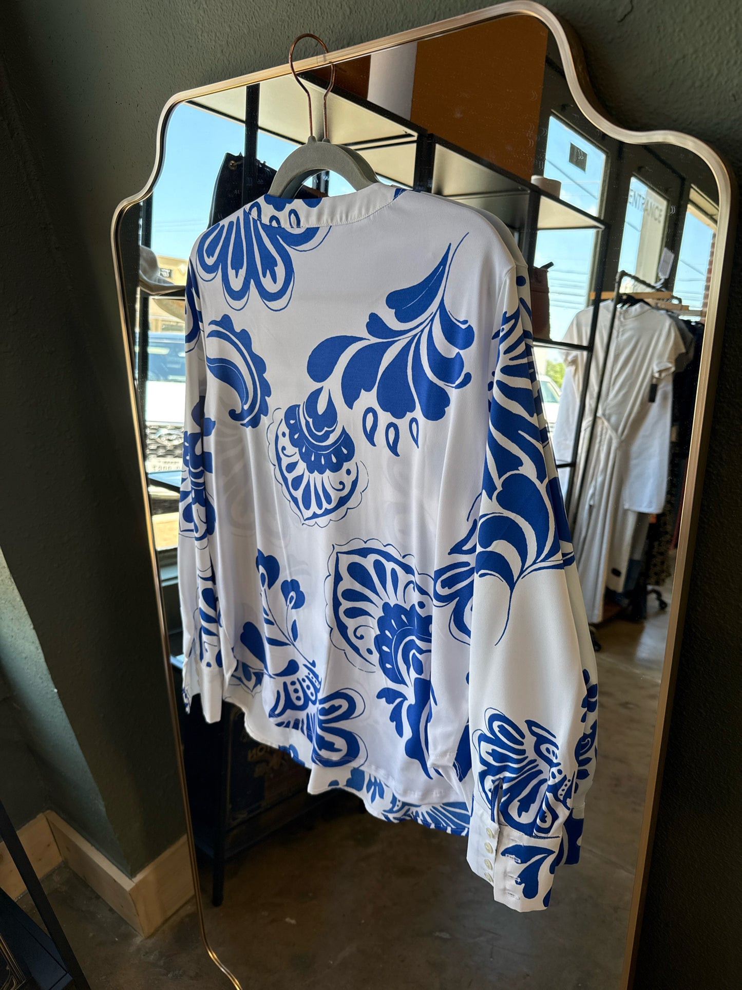 ANN TAYLOR Size M White/Blue Top