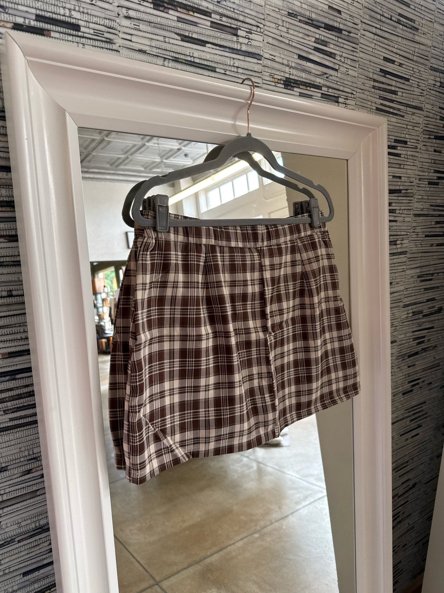 Halara Size L Brown Plaid Skirt