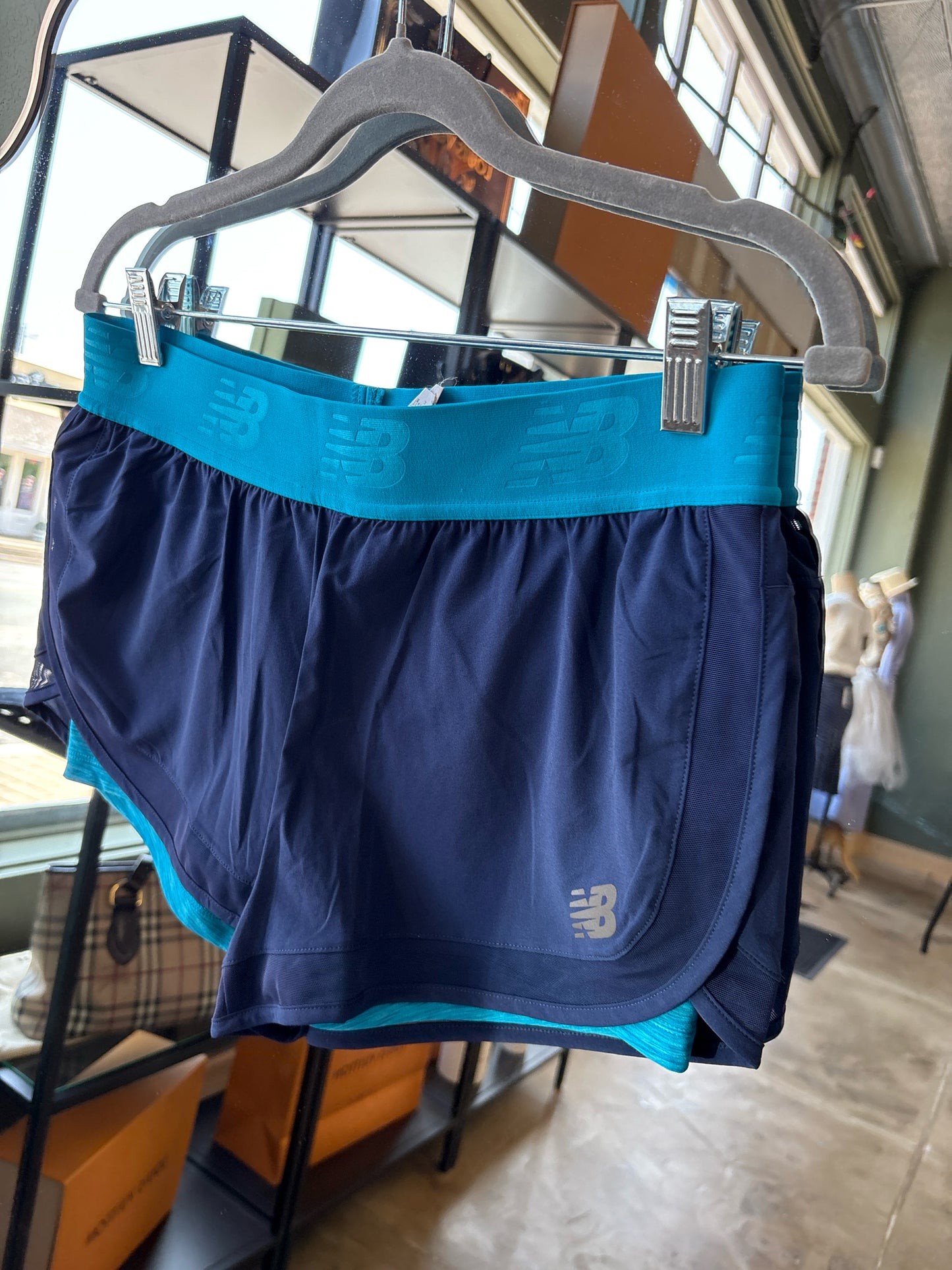 NEW BALANCE Size M Blue/Aqua Shorts