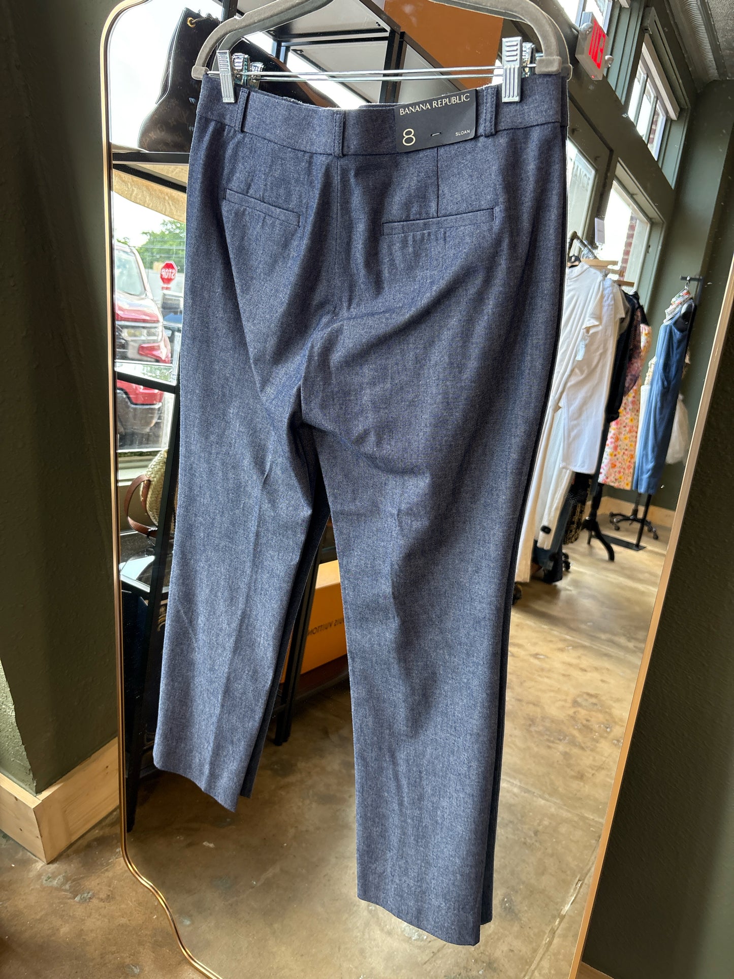 Banana Republic Size 8 Chambray Pants