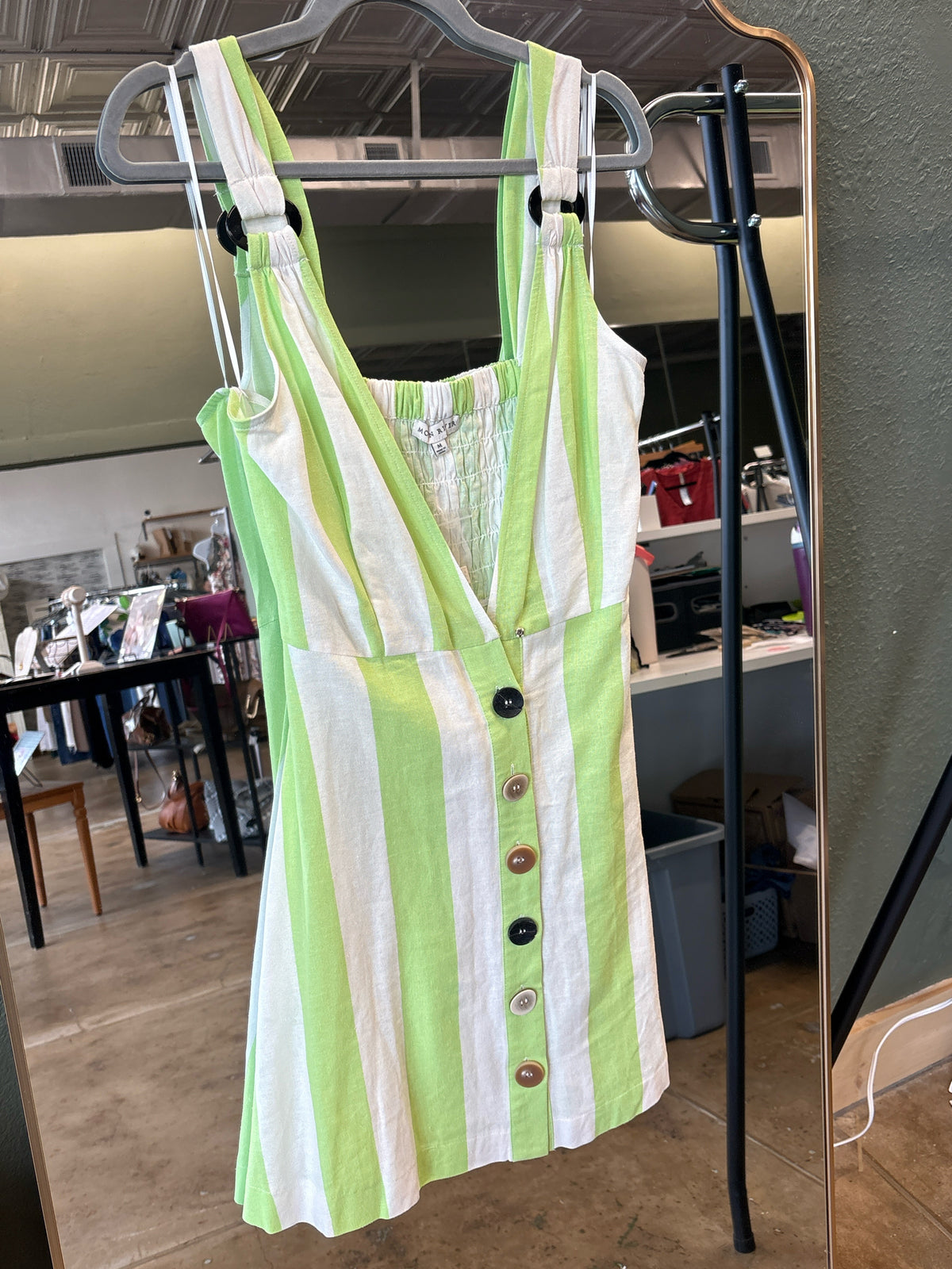 Moon River Size M Lime Green and white Dress