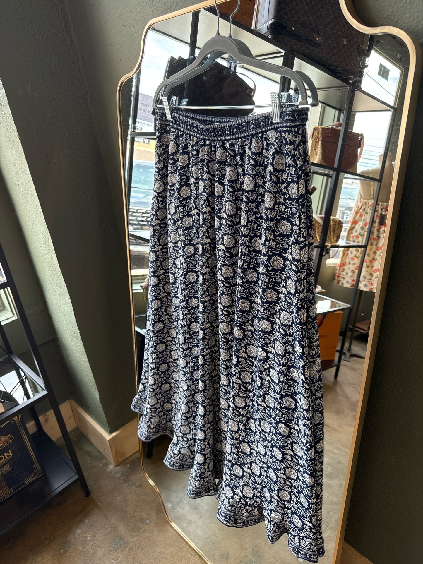 Max Studio Size XL Blue/White Skirt