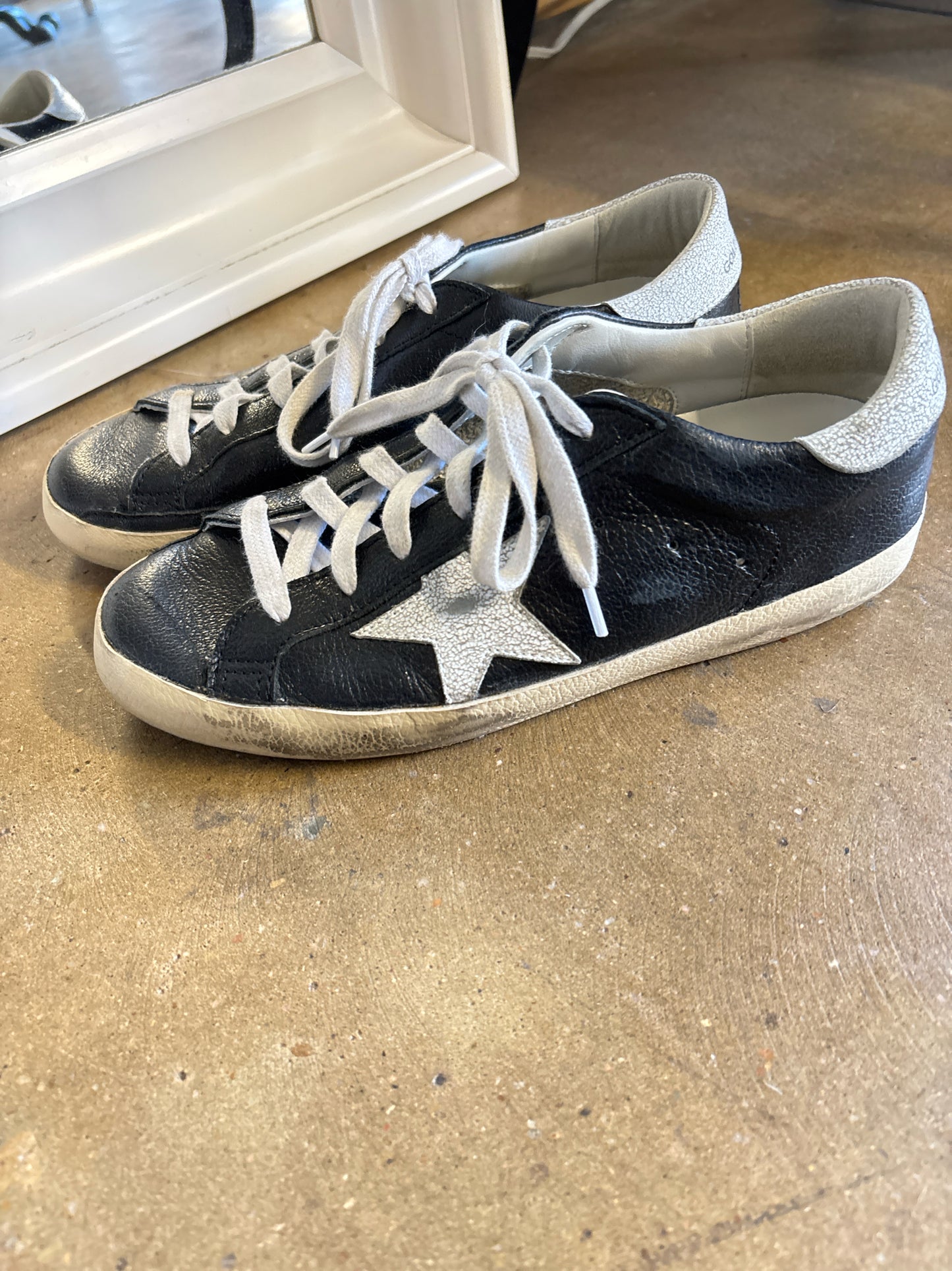 Golden Goose Shoe Size 37 Black/White Stars Sneakers