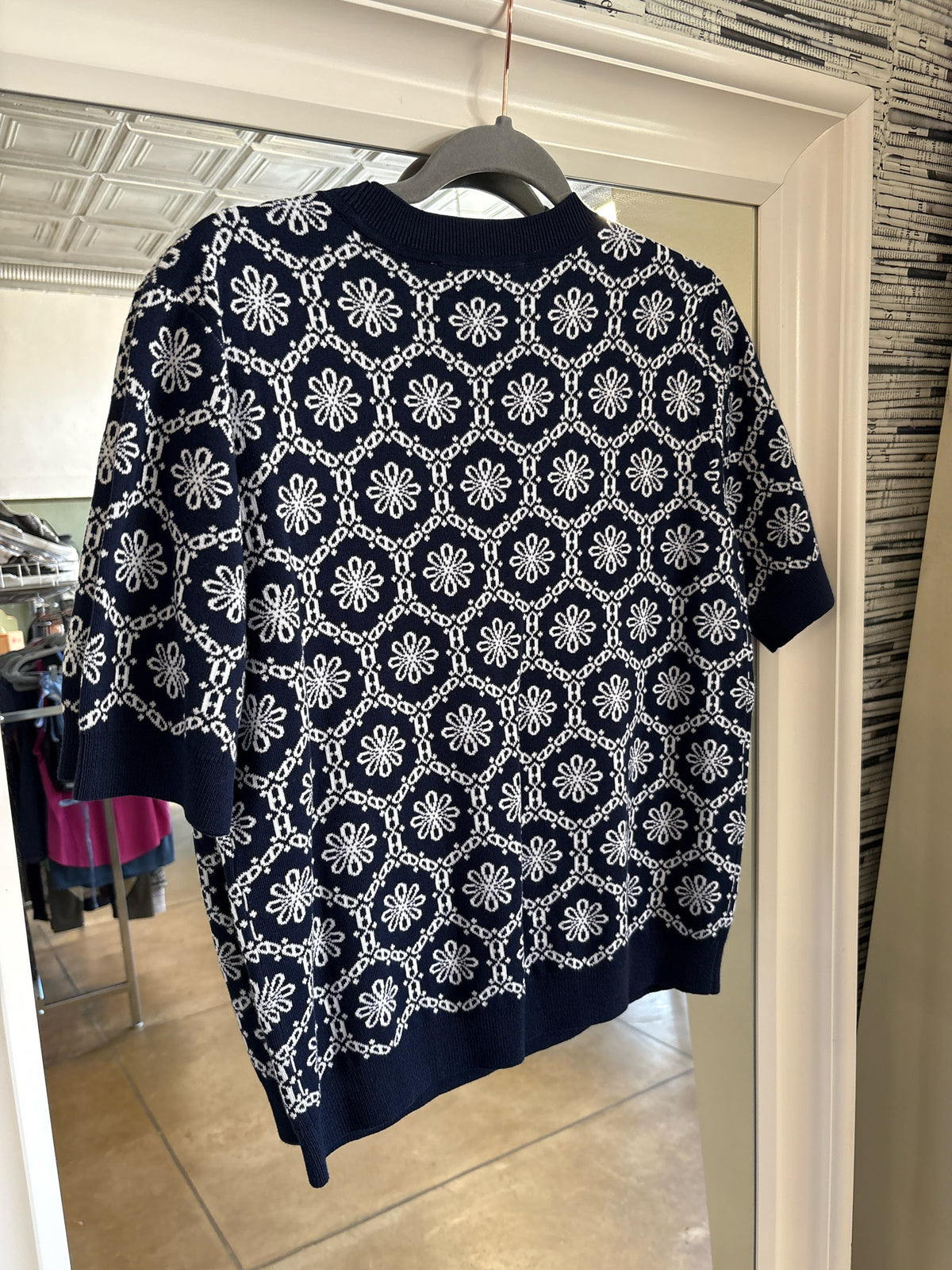 LOFT Size M Navy + white Sweater