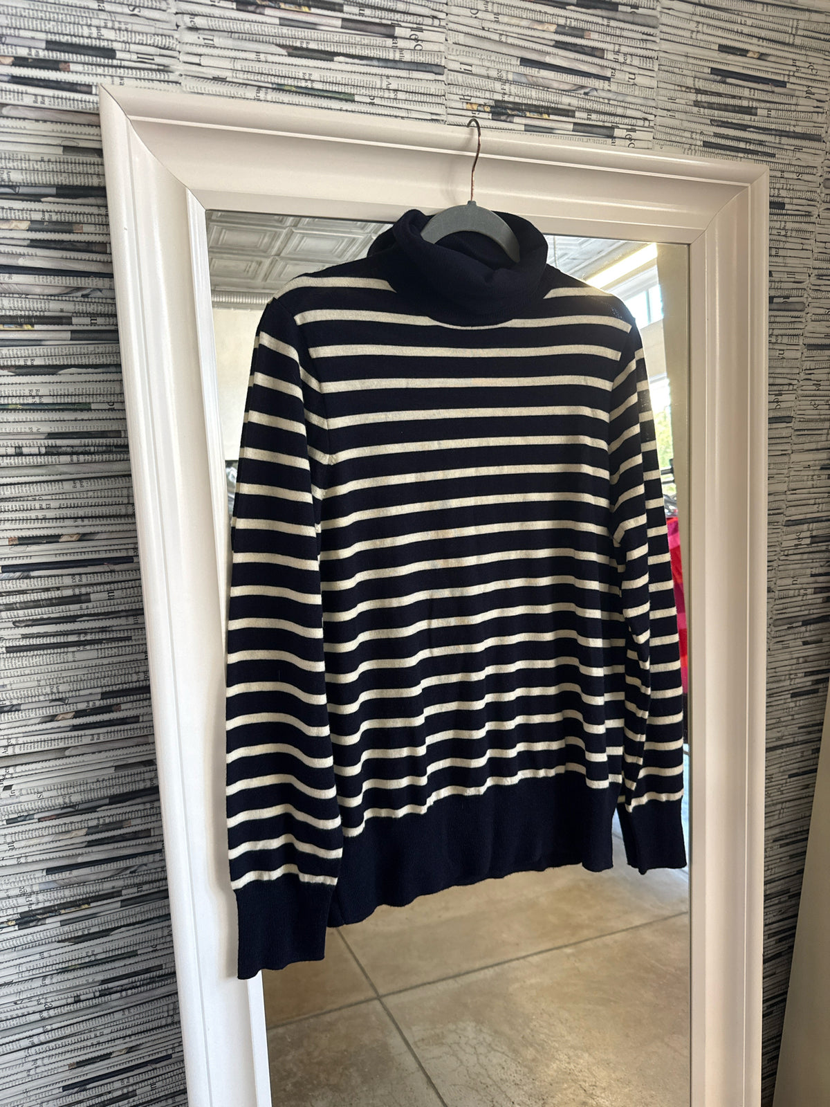 Jcrew Size XL Navy/White Sweater