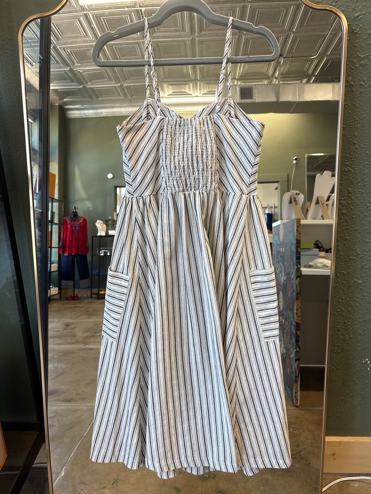 She & Sky Size M Cream + black Dress