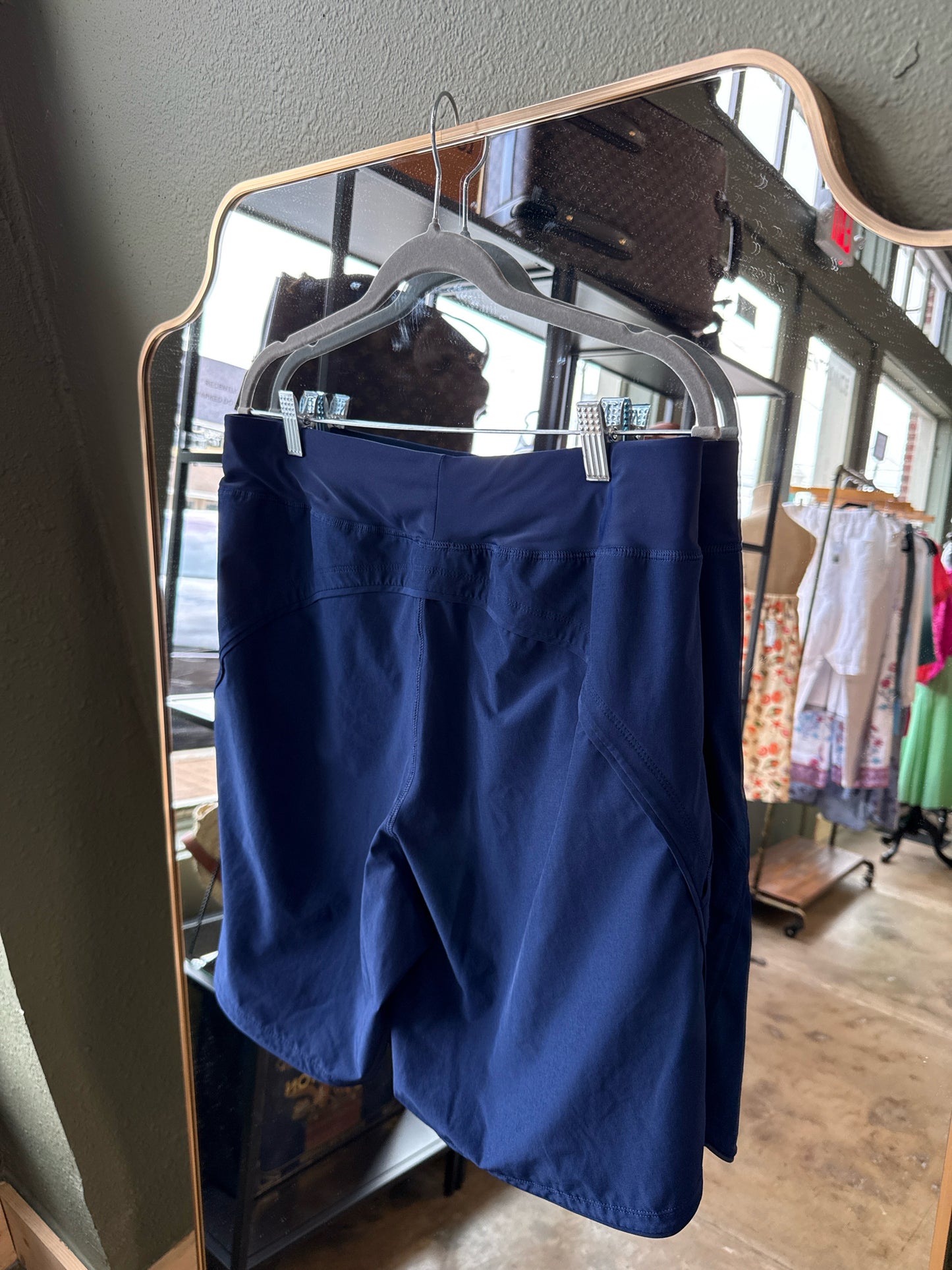 Lands End Size 12 Navy Shorts