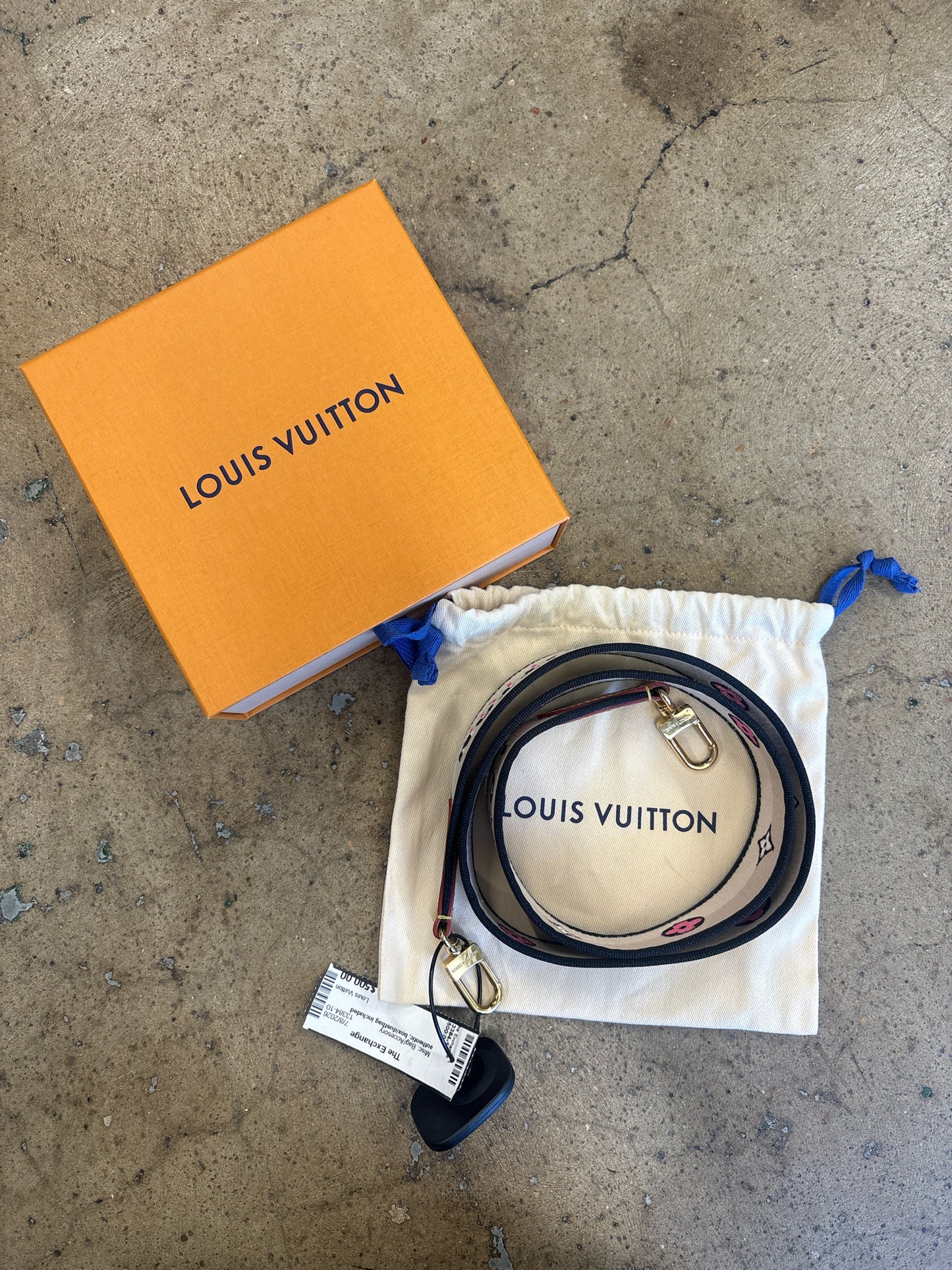 Louis Vuitton Cream/Pink Misc. Bag/Accesory