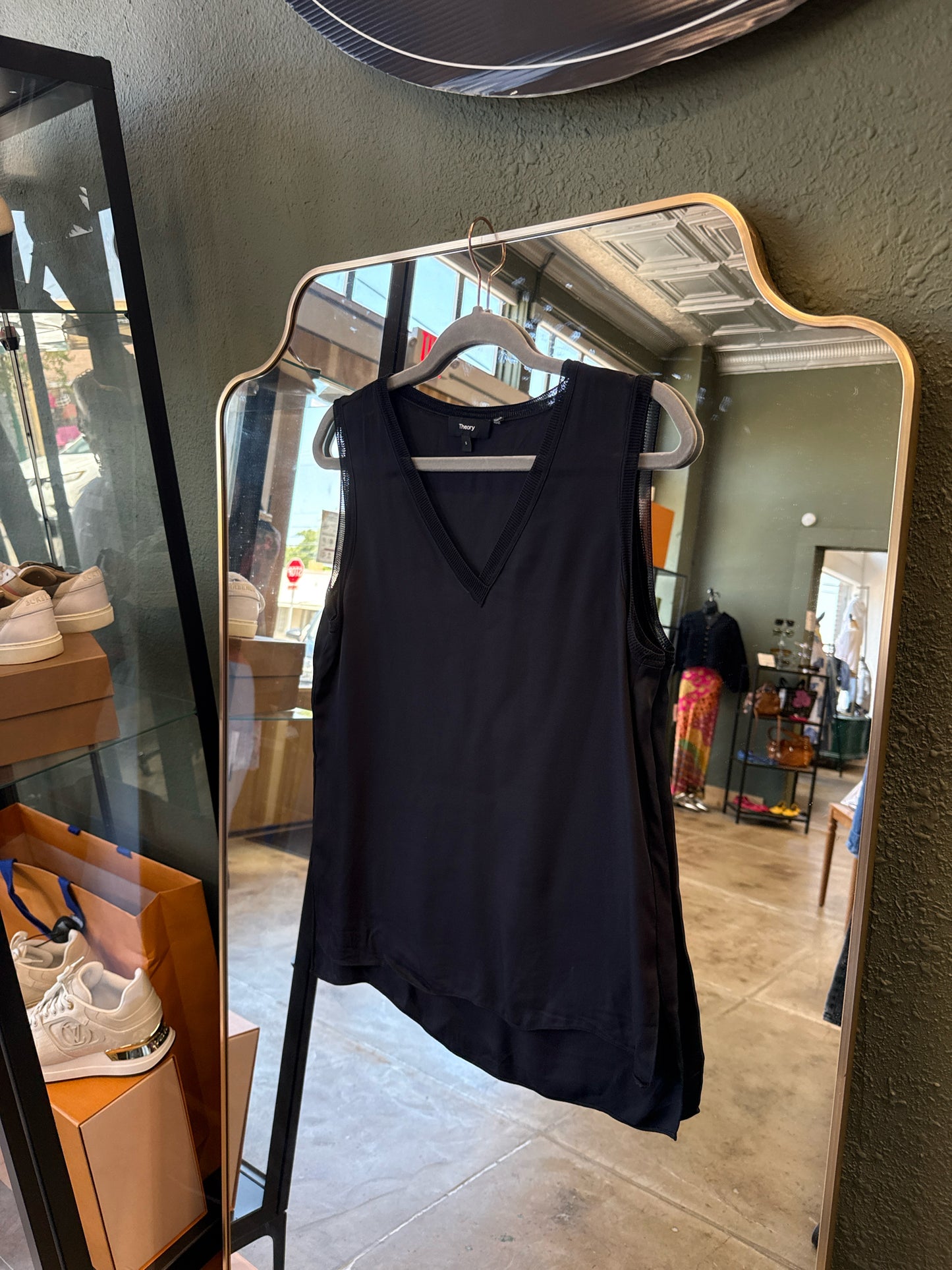 theory Size S Black Top