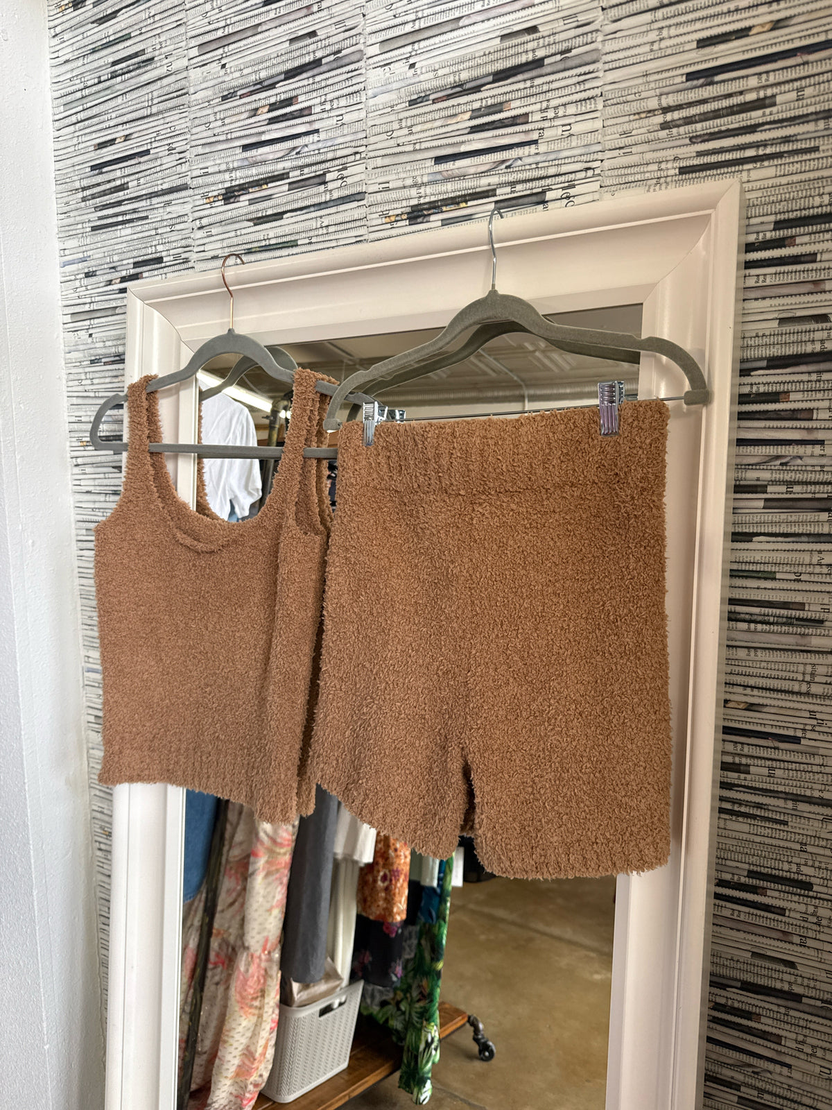 Skims Size S/M Brown Two PC Set