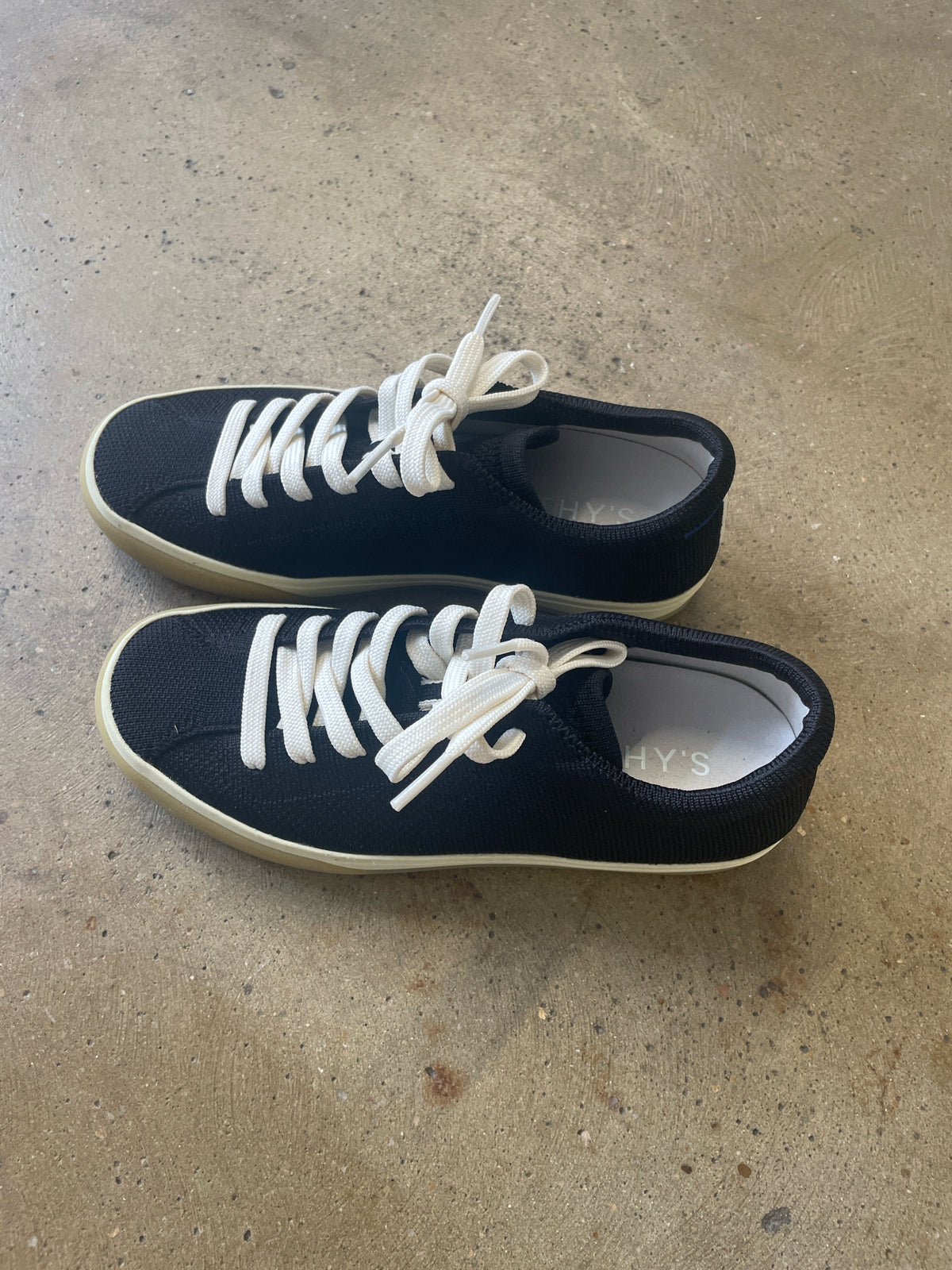 ROTHY'S Shoe Size 5 Black Sneakers