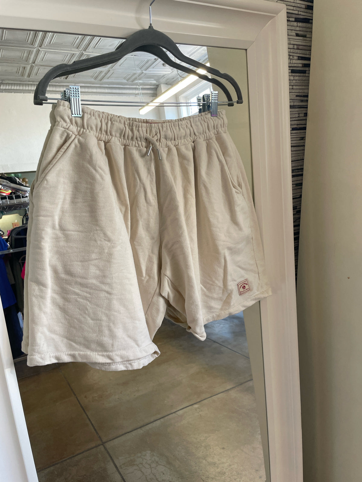 Iron and Resin Size 32 Cream Shorts