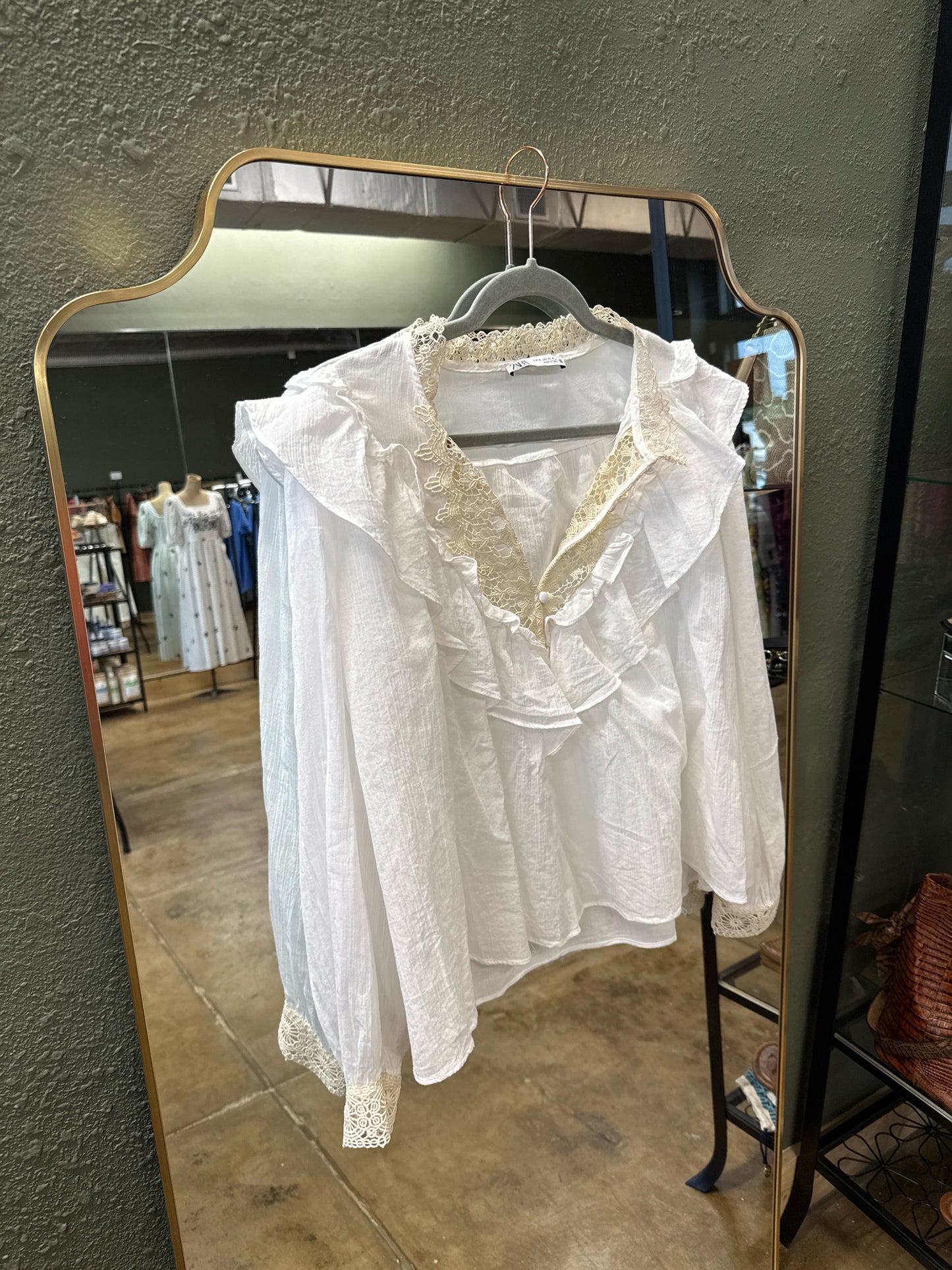 ZARA Size XL Cream Top