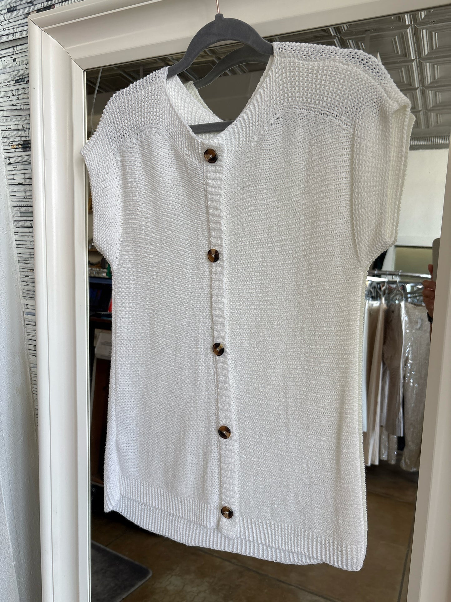 Cable & Gauge Size M White Top