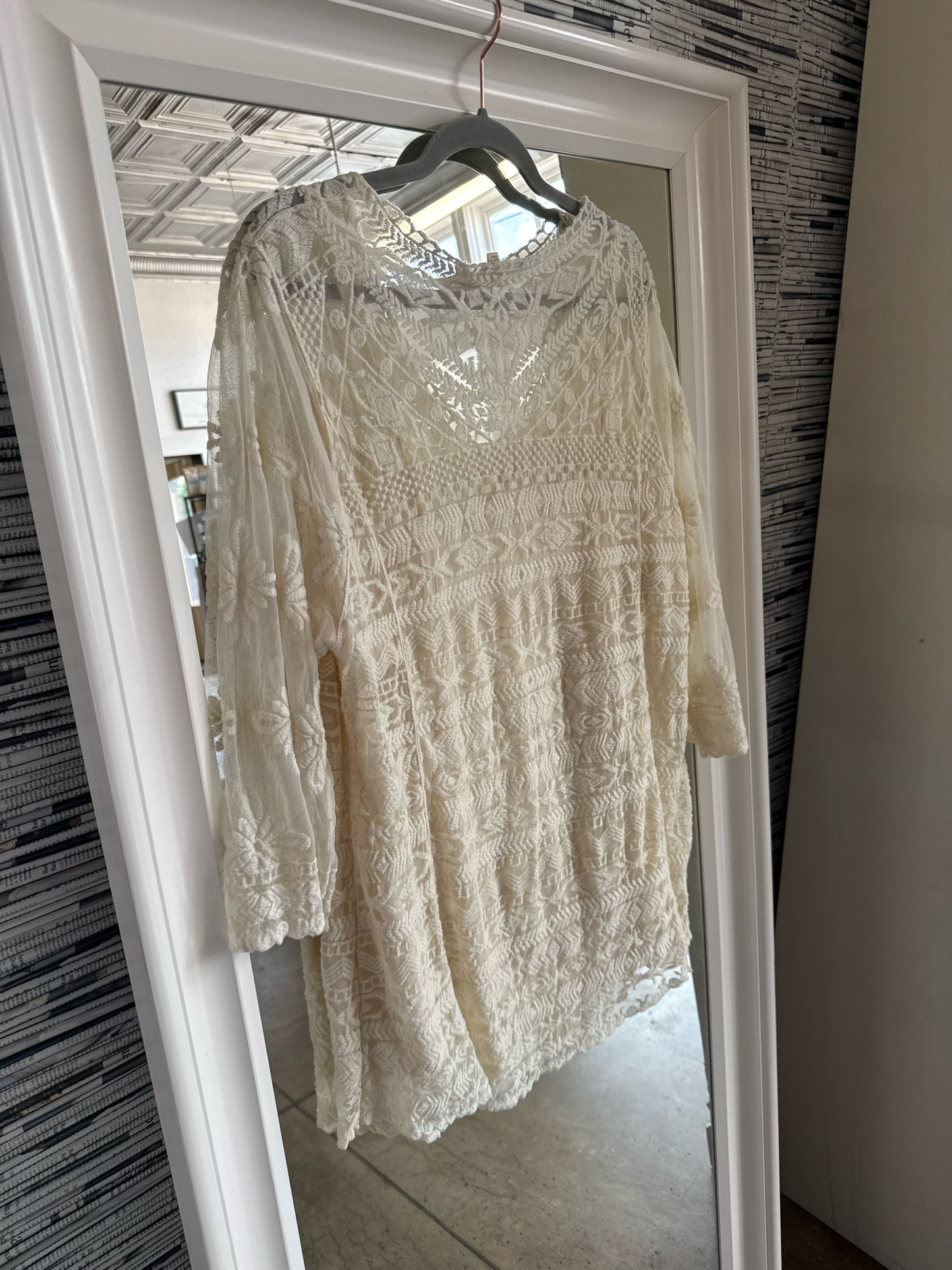 Adiva Size 1X Cream Top