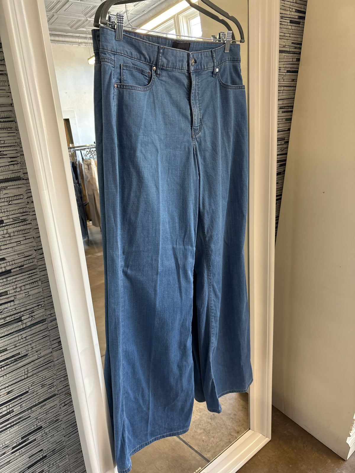 White House Black Market Size 10 Jeans