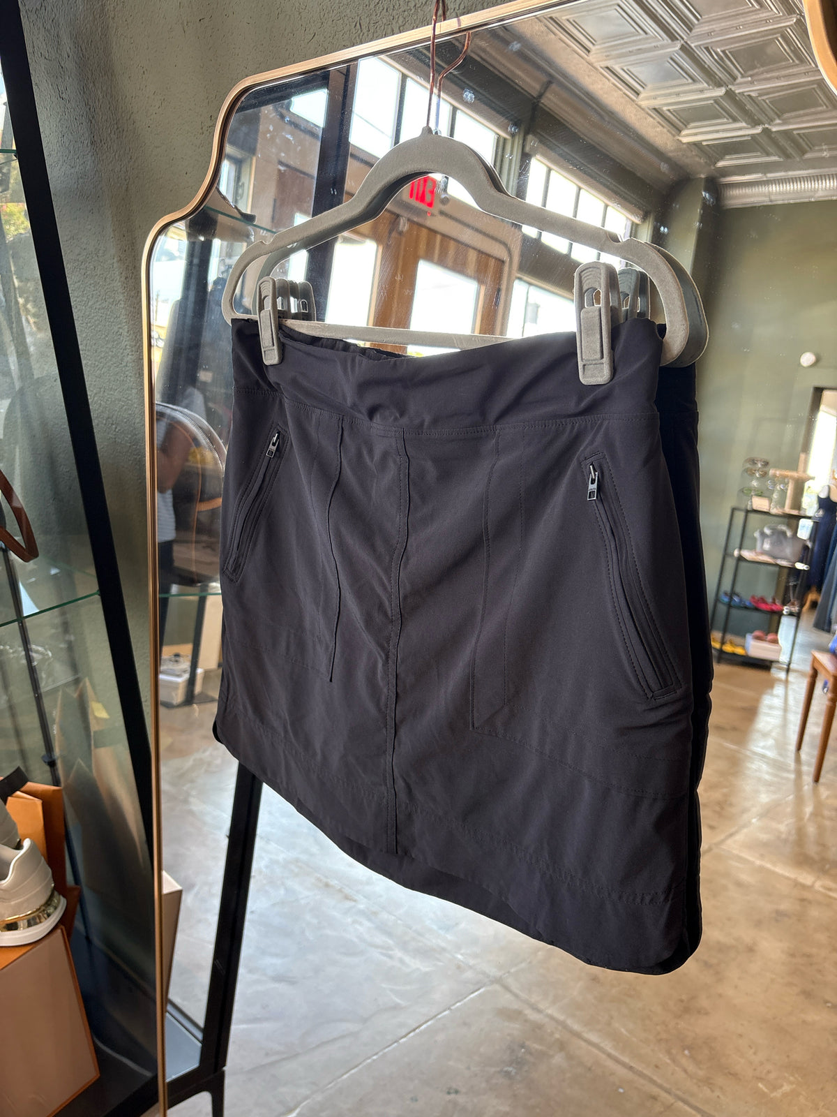 ATHLETA Size 10 Navy Skirt