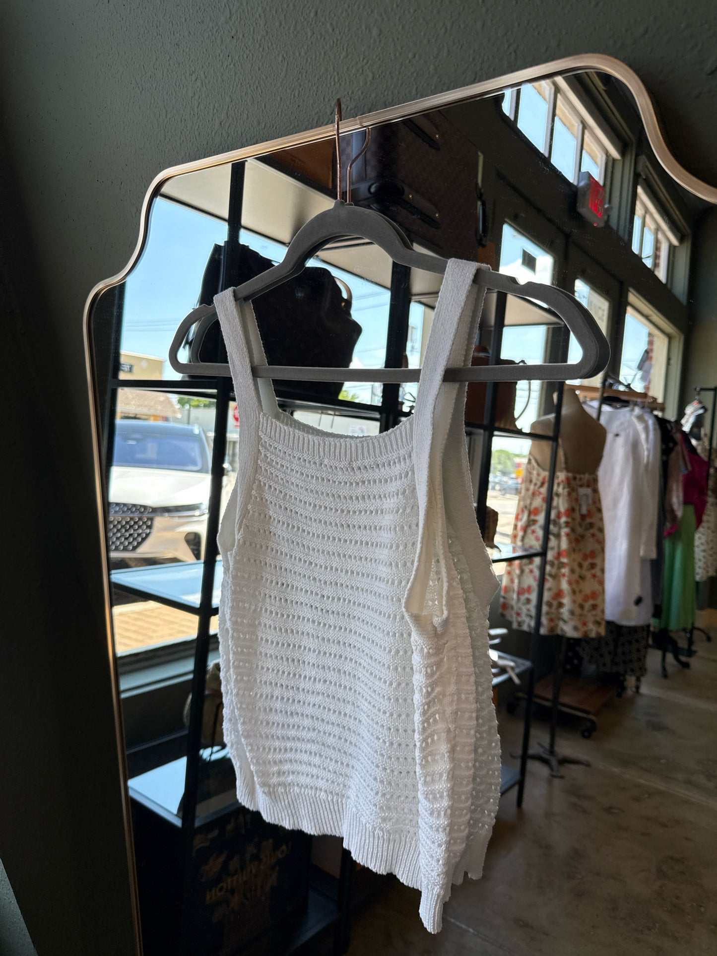Hem & Thread Size L White Top