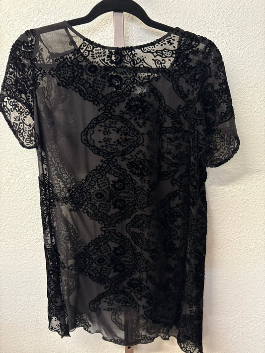 4 Love and Liberty Size M Black velvet Top